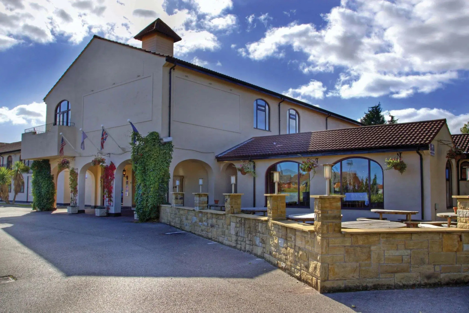 The Everglades Park Hotel