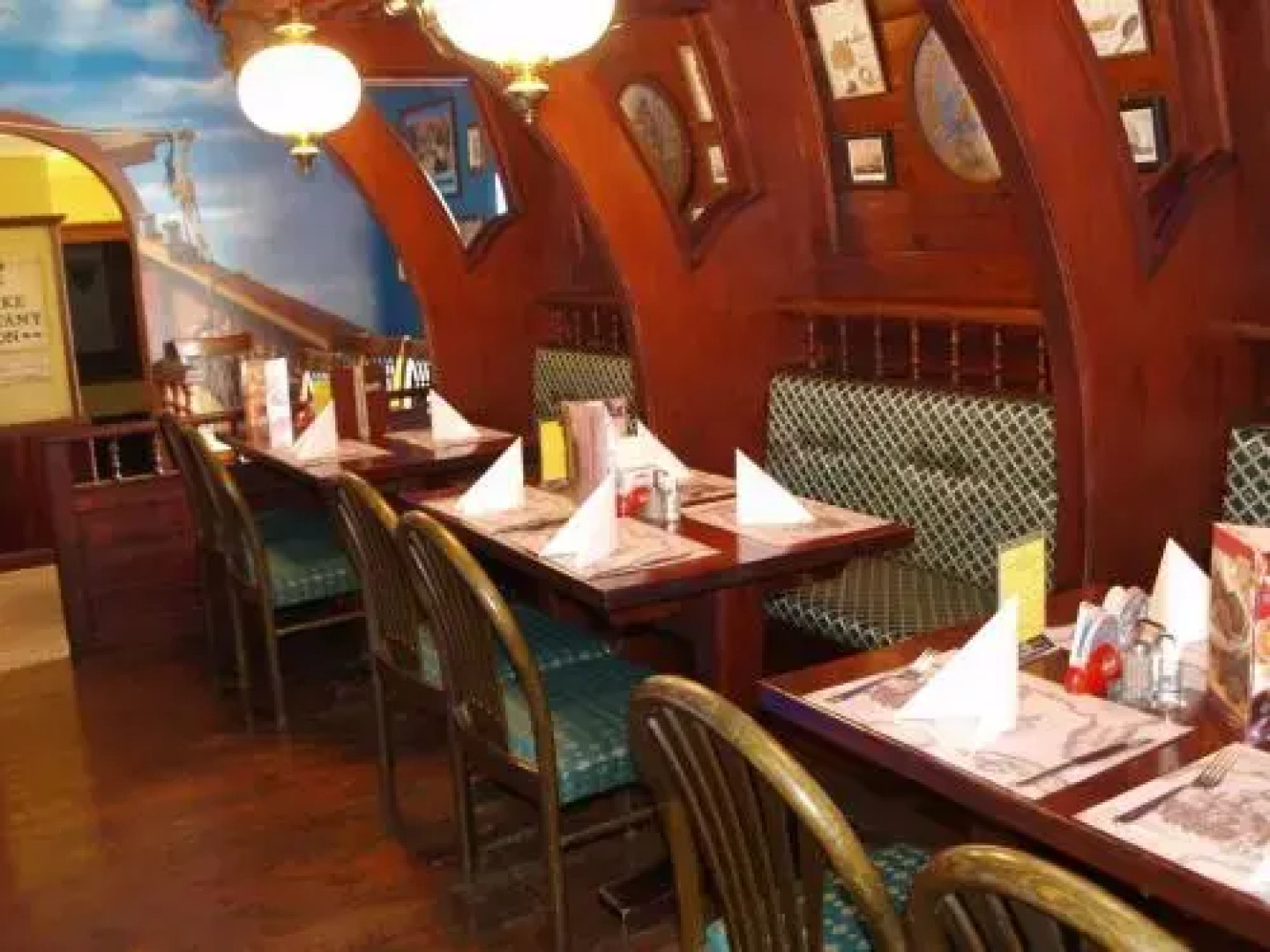 Kaloz Fregatt Panzio & Etterem