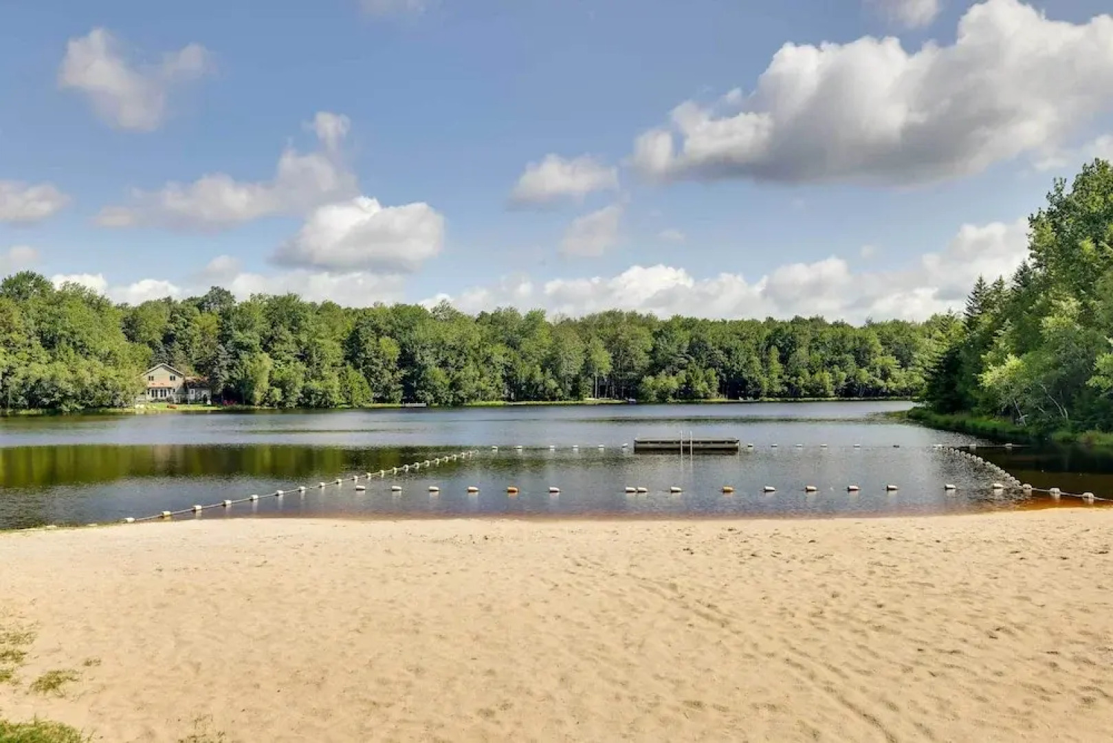 Traditional Blakeslee Chalet: Deck & Lake Access!