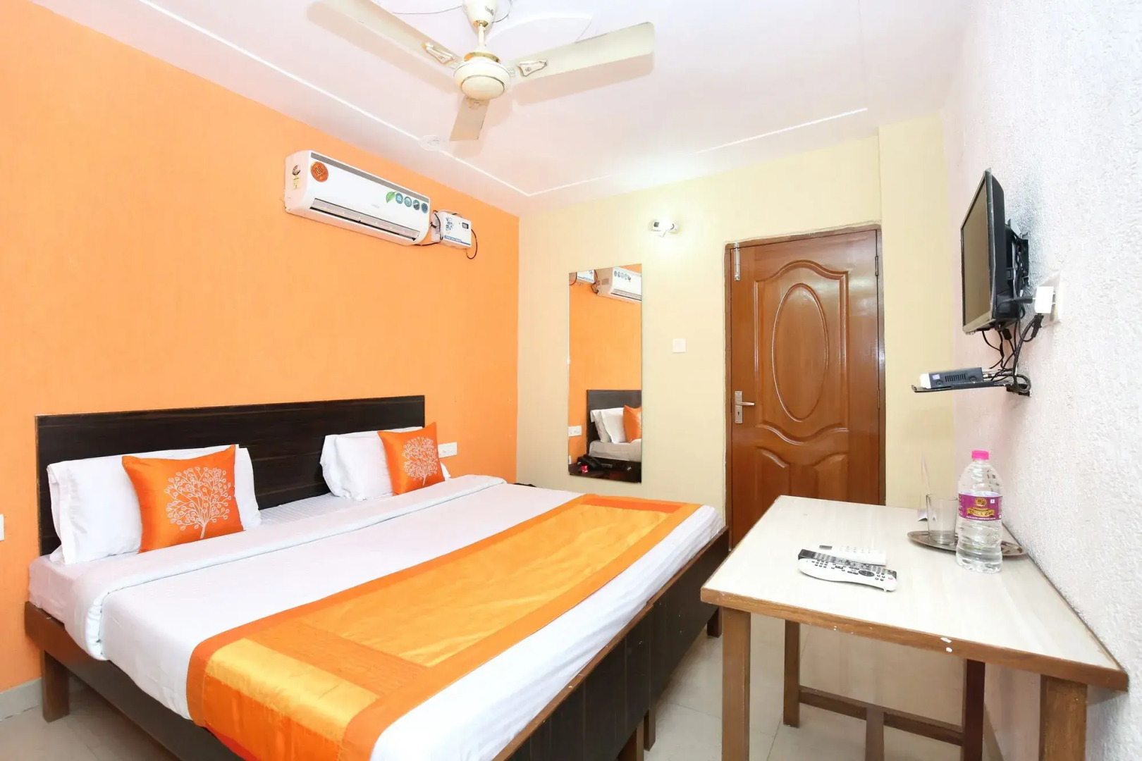 OYO 11502 Hotel Grande