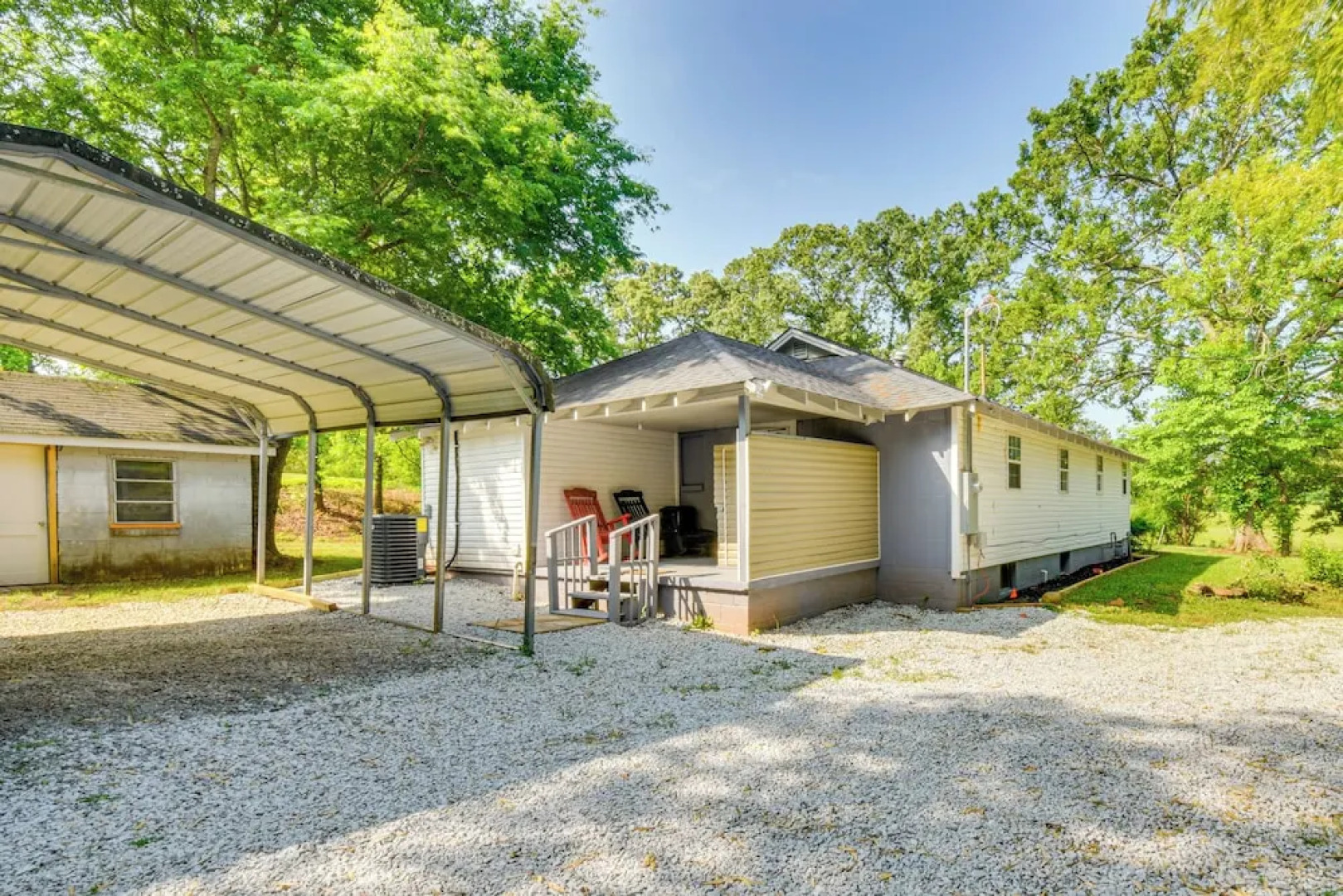Seneca Vacation Rental w/ Grill Near Lake Hartwell