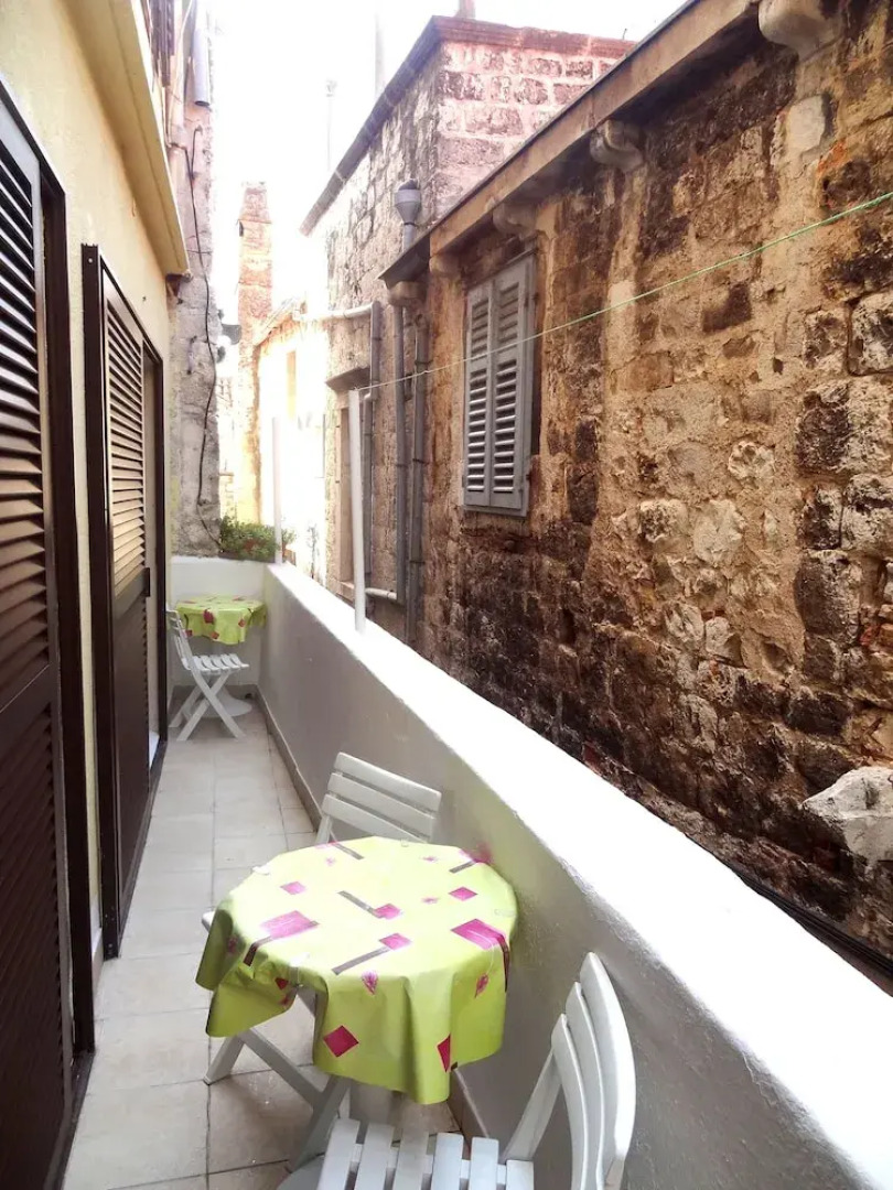 Old Center Apartments