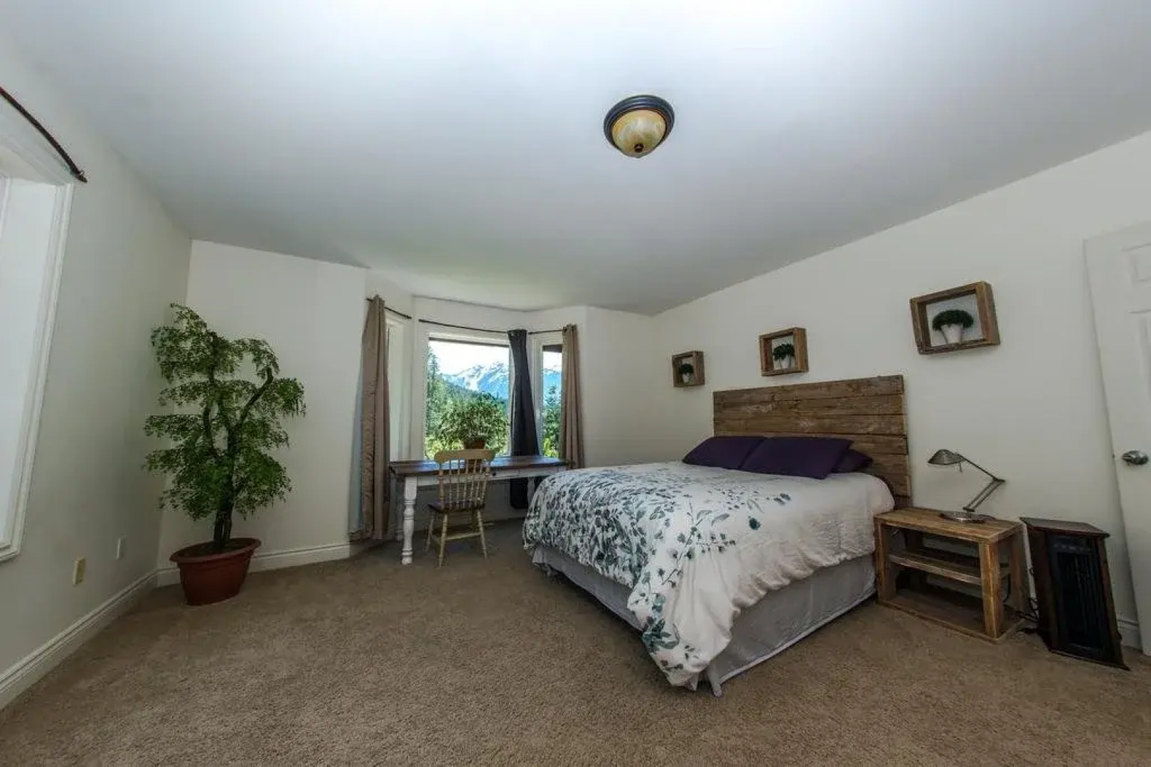 The Cabin at Sweetwater Lane Farm