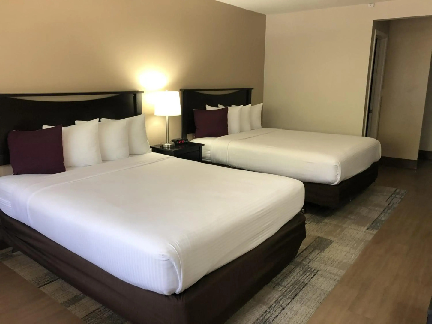 Stanford Inn & Suites Anaheim