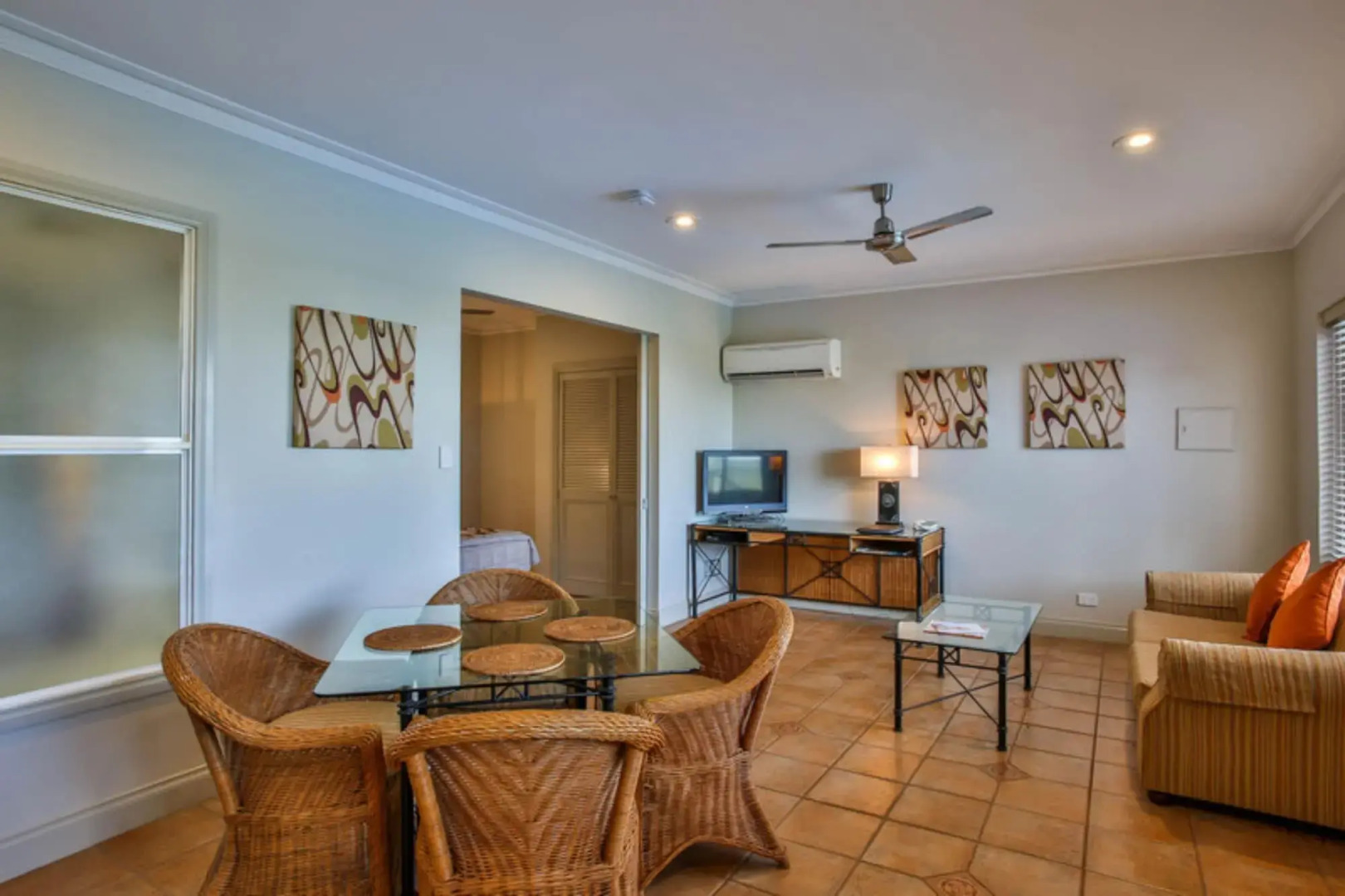 Moonlight Bay Suites