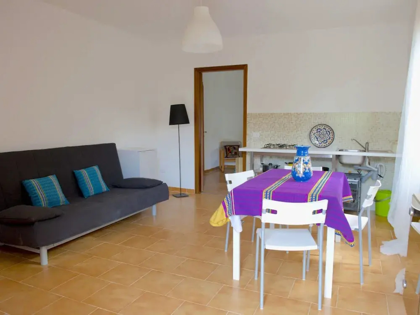 Spacious Apartment in the Hills in a Nature Park