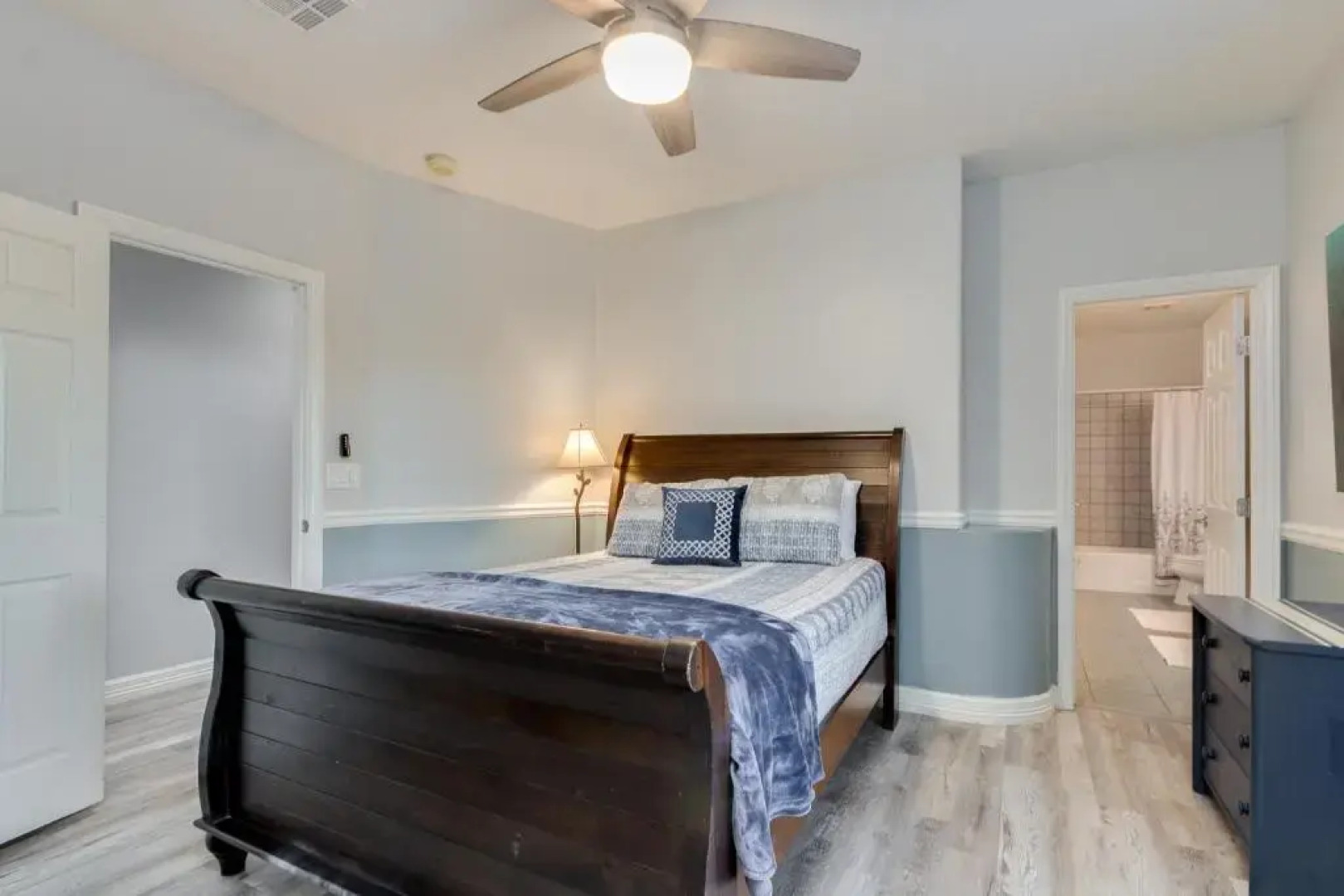 Stunning Waterfront Paradise! Sleeps 16! Heated Pool/Spa and Lots of Fun! by RedAwning