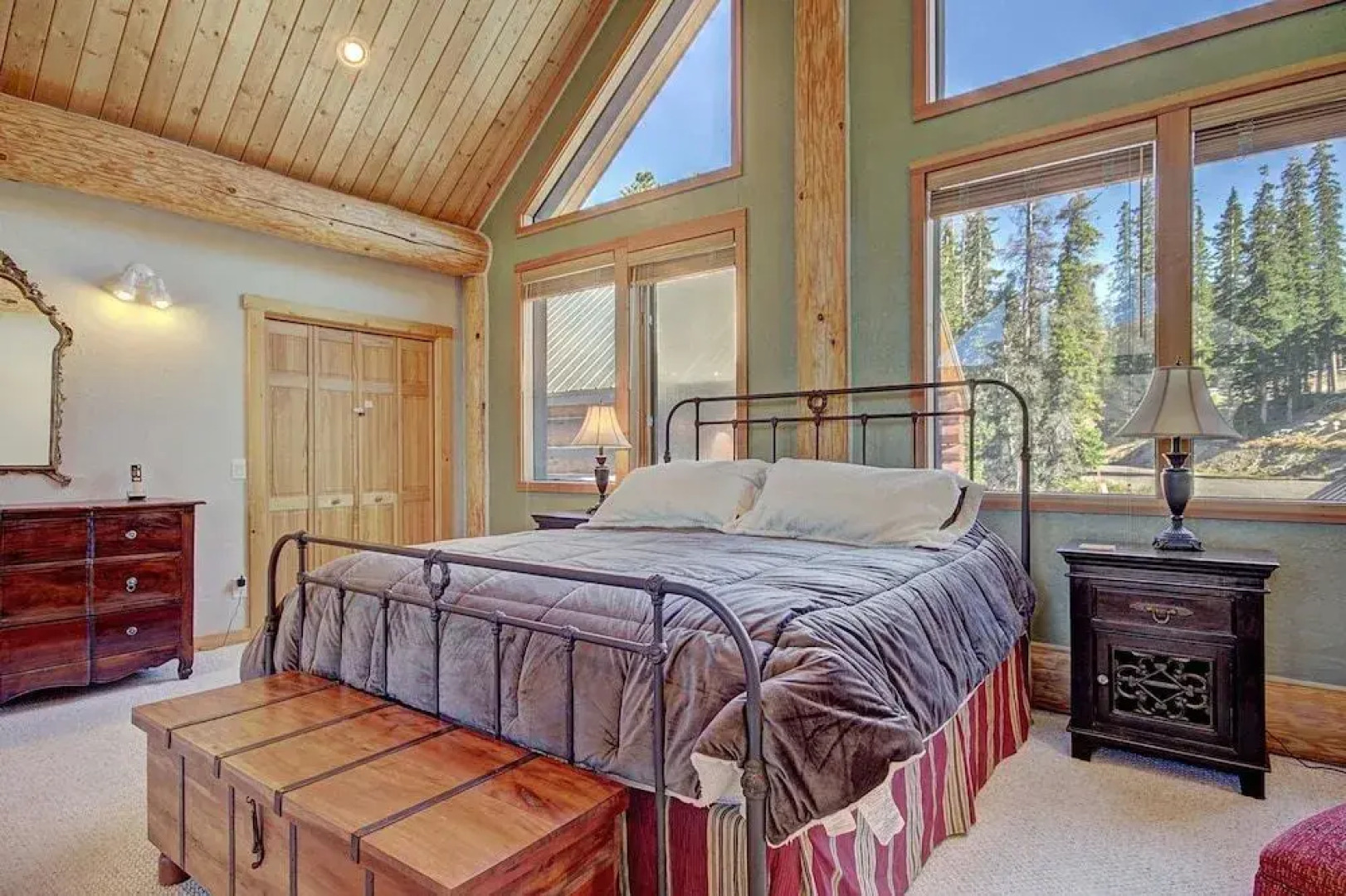 Quandary View Lodge by RedAwning