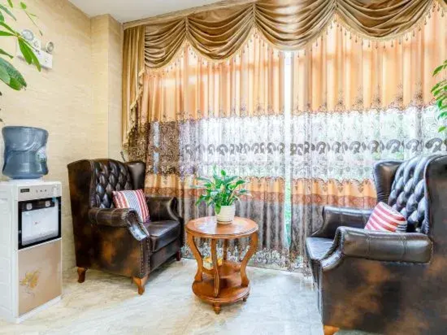 Valatoms Fanlatu Hotel (Shuifu Municipal Government)