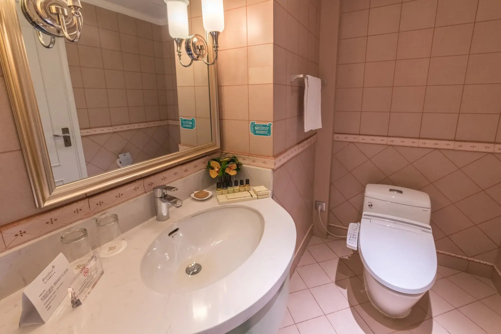 Апартотель Green Court Residence City Center Shanghai