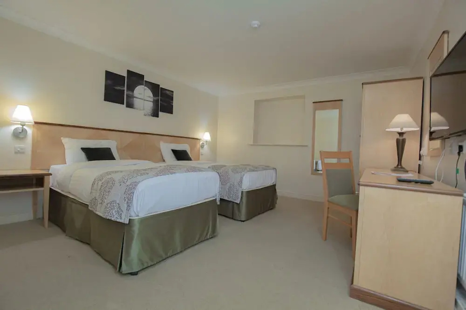 The Olde Barn, Sure Hotel Collection by Best Western