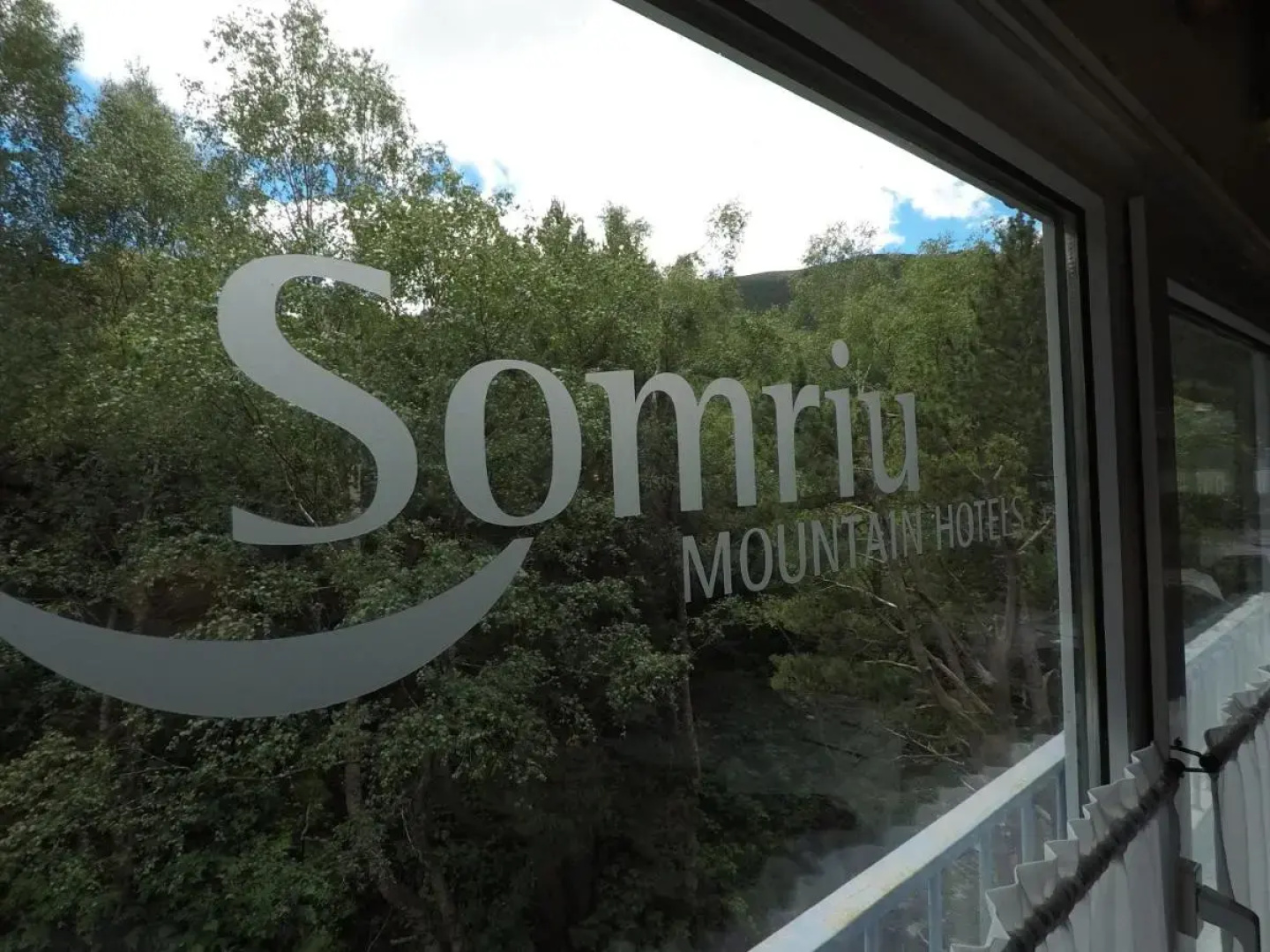 Somriu Hotel Vall Ski