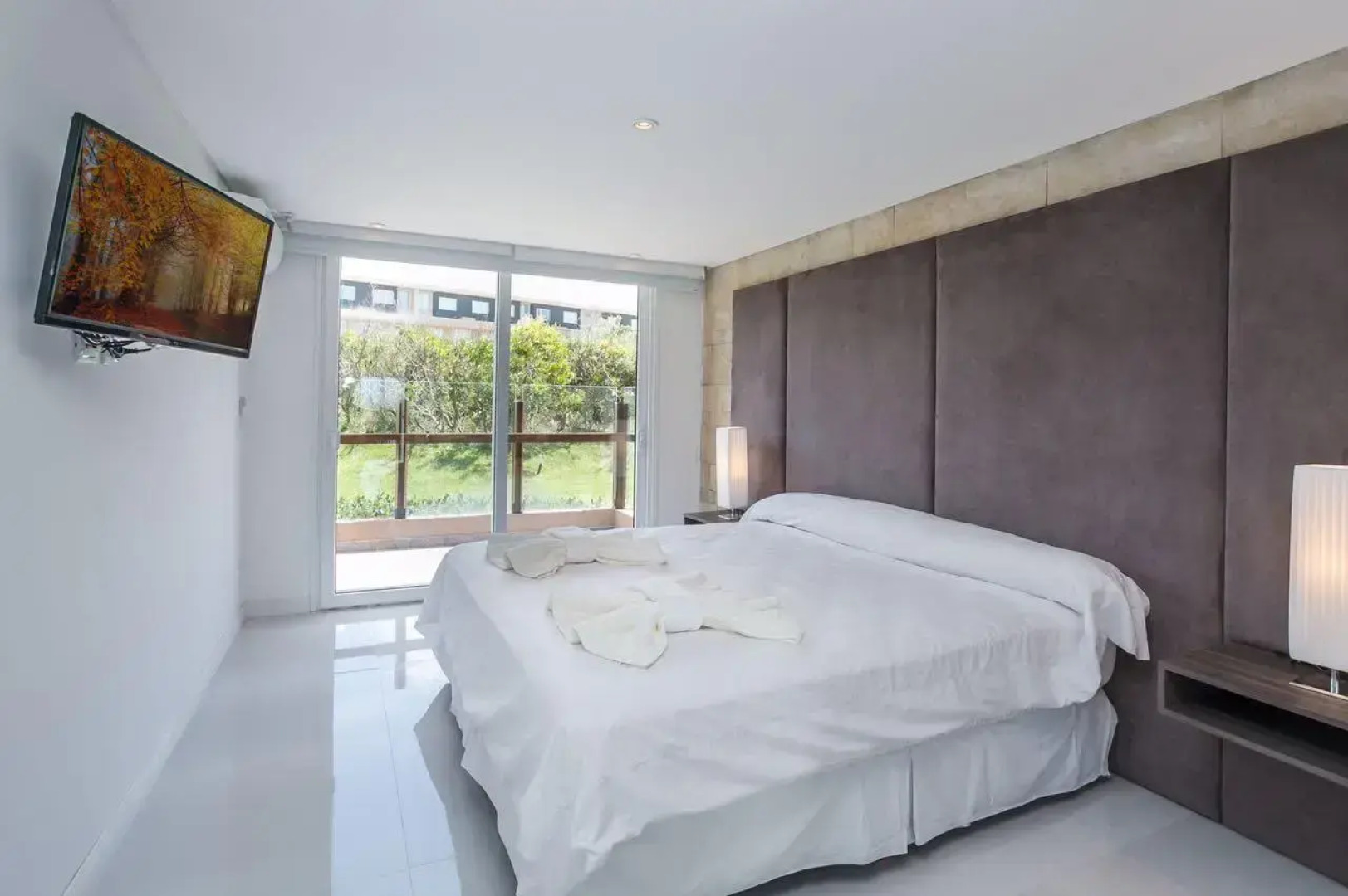 Linda Bay Beach & Resort