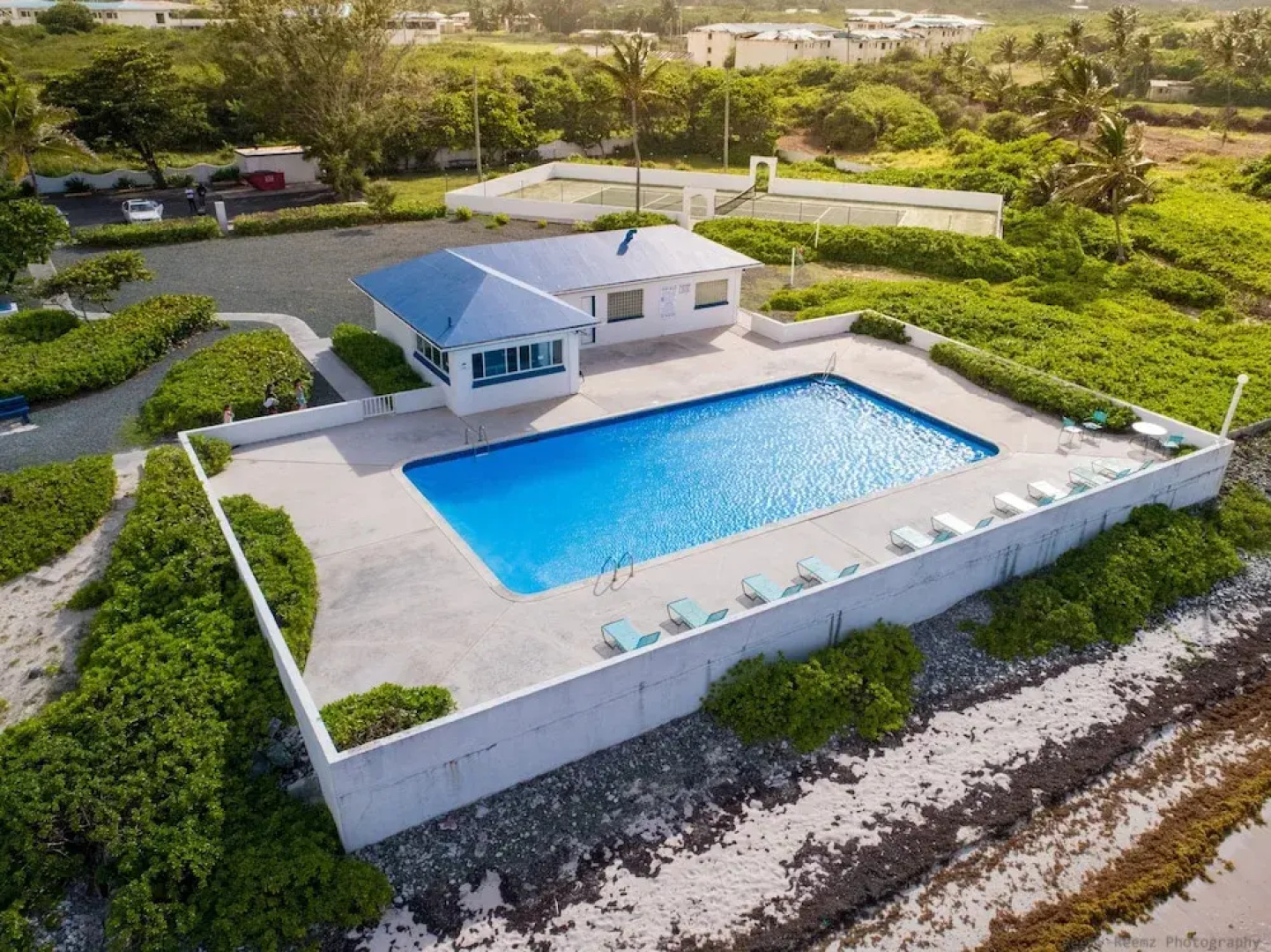 Gorgeous Ocean Views! Welcome to Bella Breeze! BeachFront 2BR 2BA