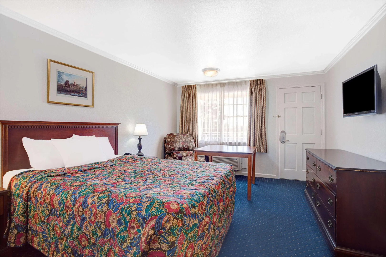 Days Inn by Wyndham Everett