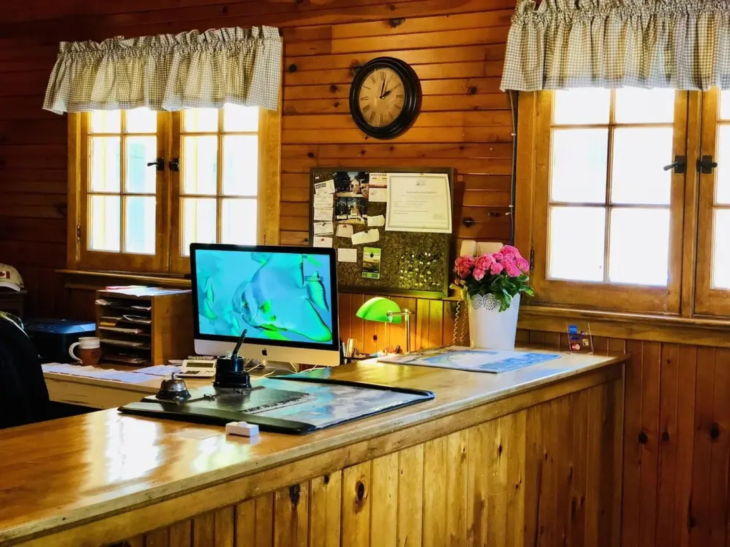 Green Gables Bungalow Court