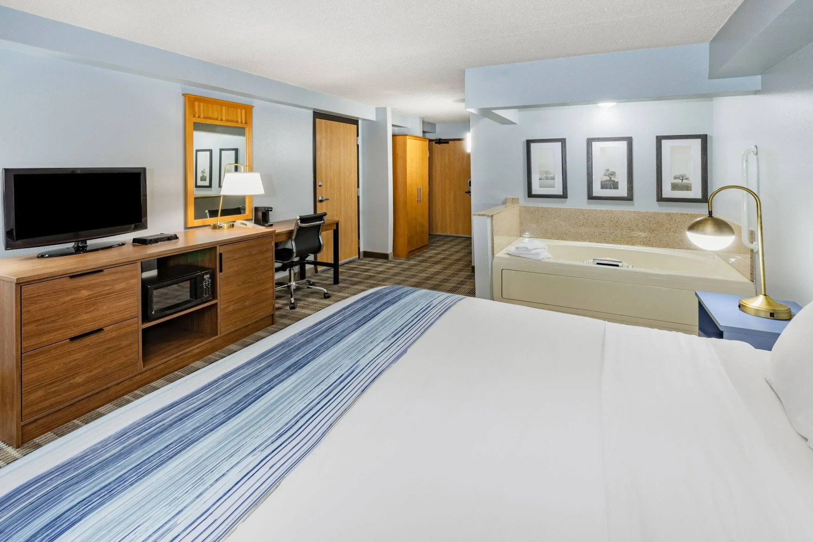 AmericInn by Wyndham Mounds View Minneapolis
