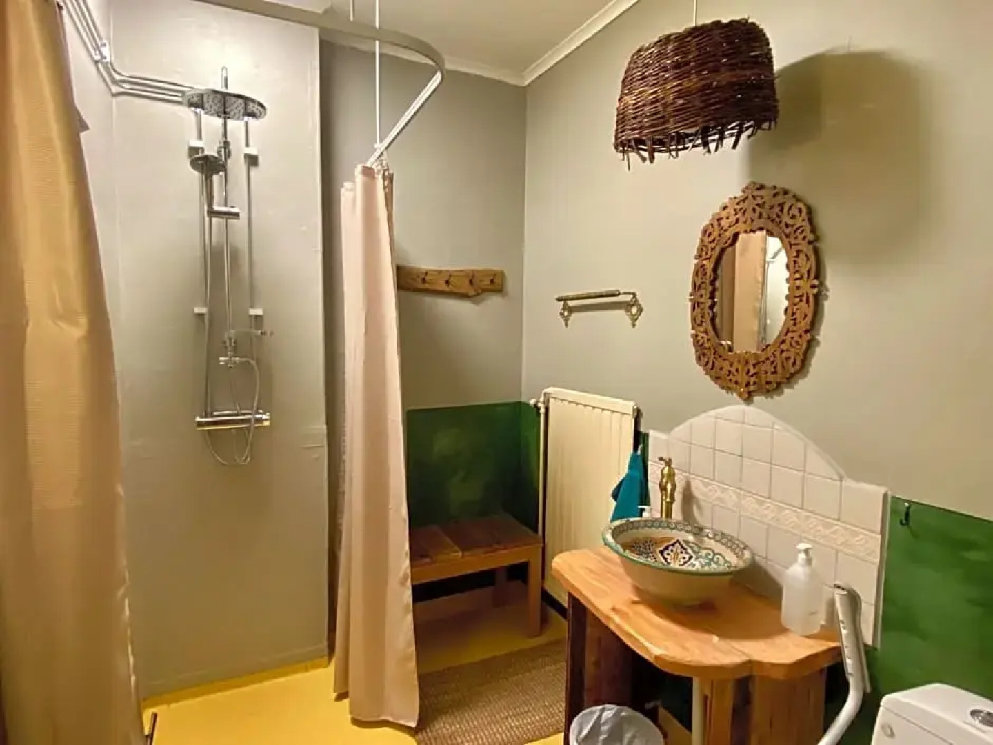 Fridhem Vandrarhem/Hostel