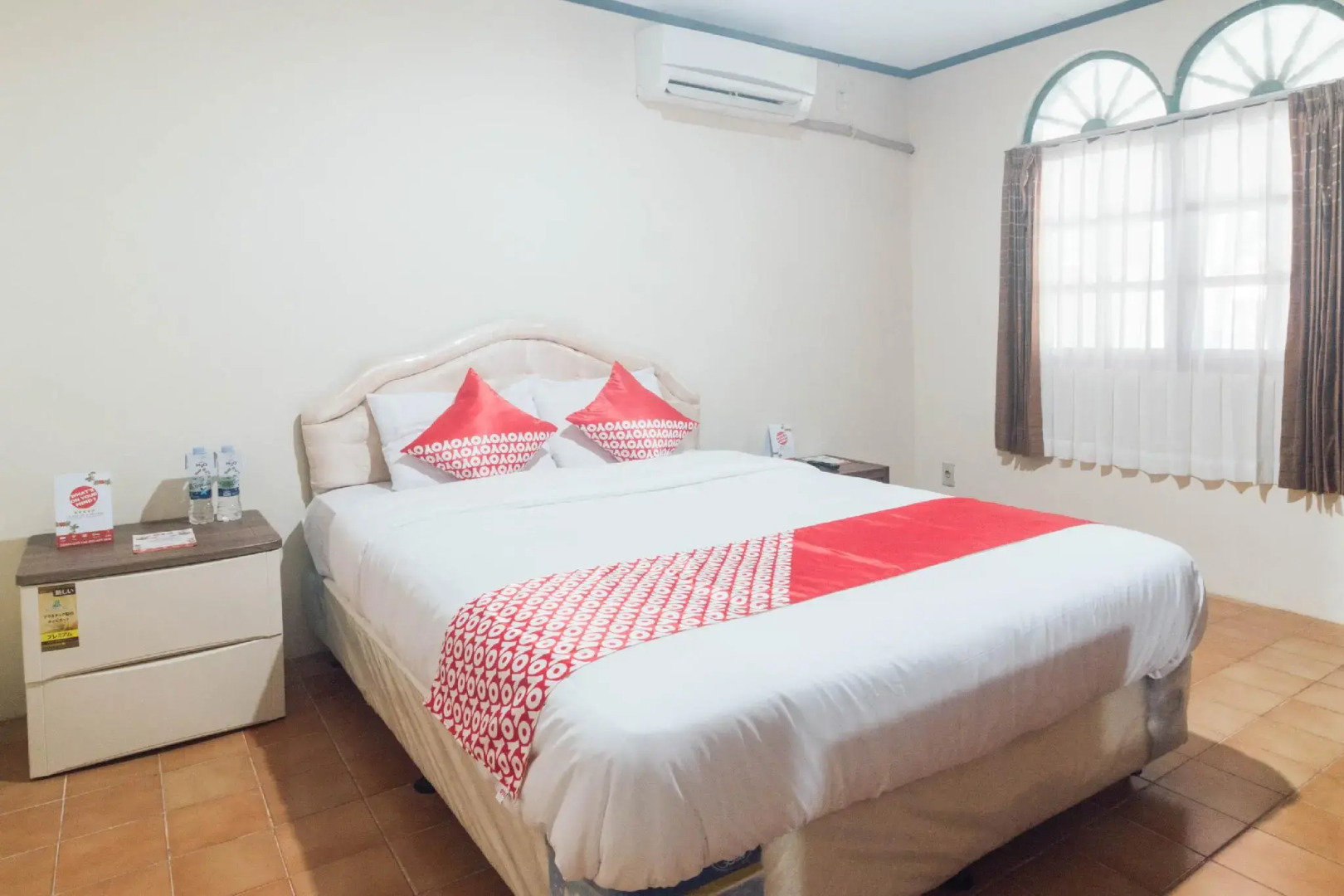 OYO 1688 Collin Beach Hotel