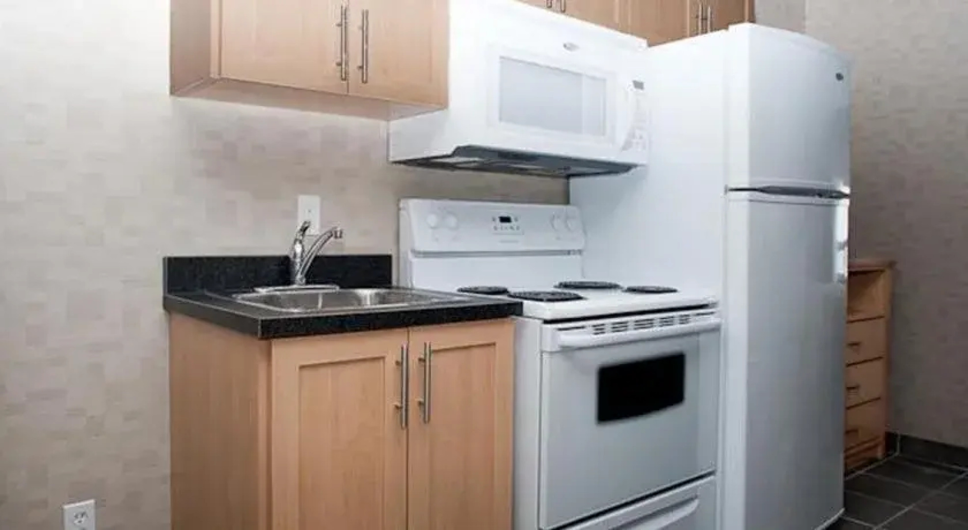 Paradise Inn & Suites Valleyview