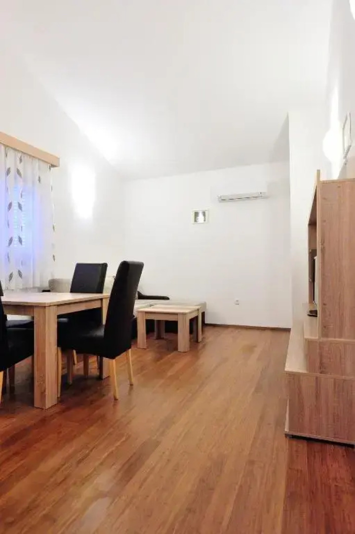 Apartments Old Bridge