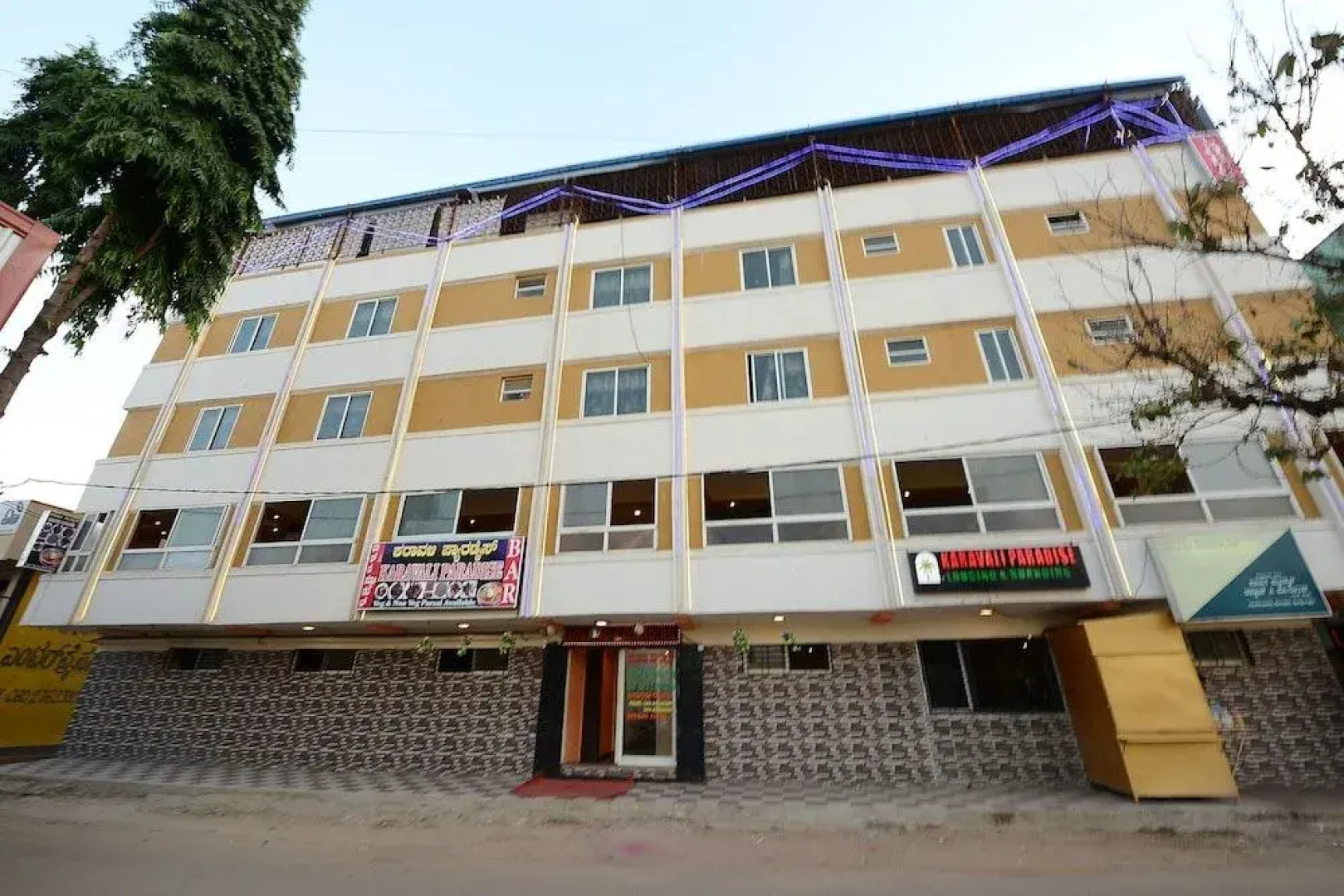 SPOT ON 37153 Karavali Paradise