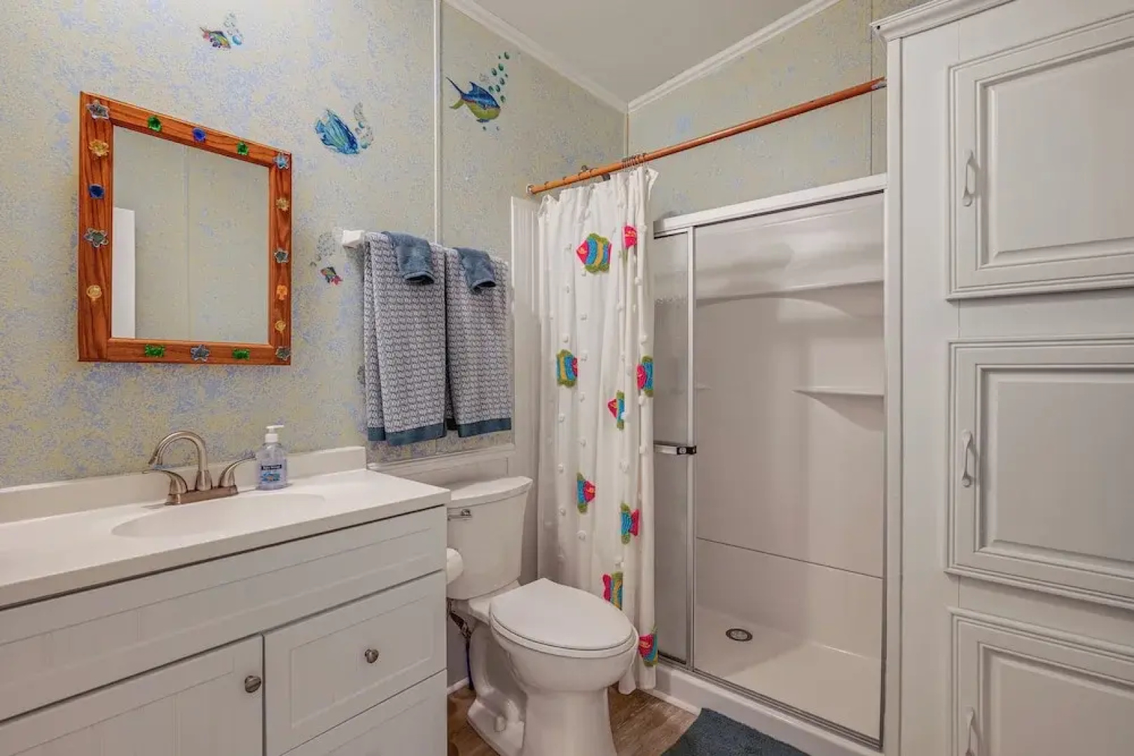 Harkers Island Getaway w/ Deck: Near Cape Lookout!