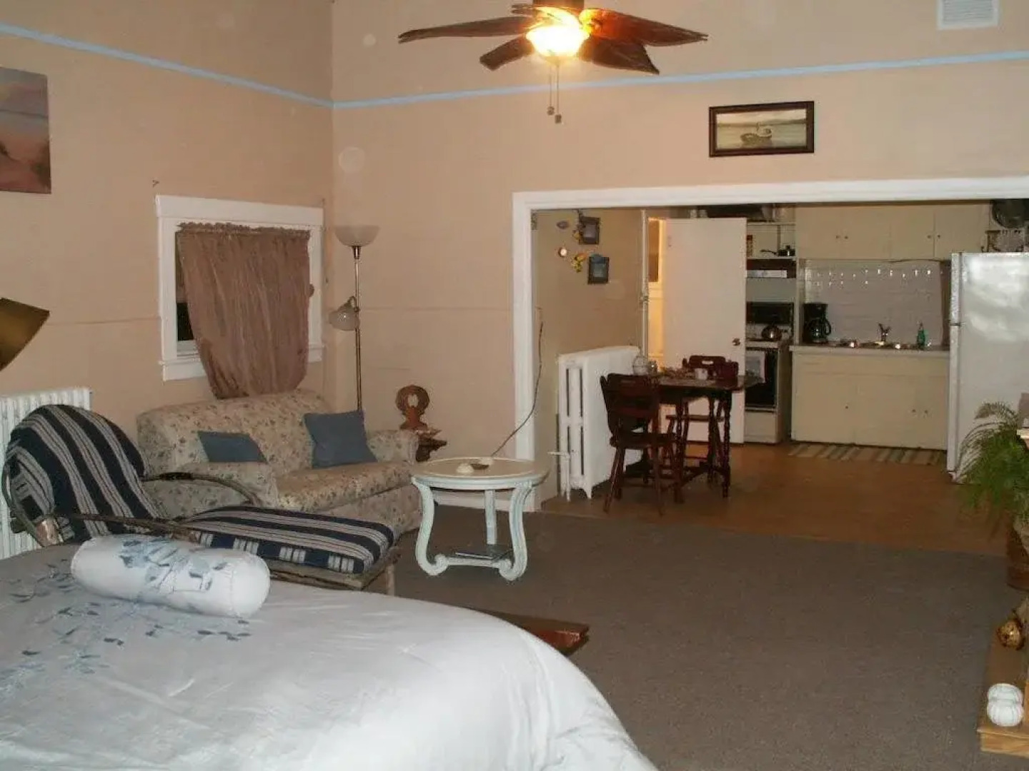 Canalside Restaurant, Inn & Kitchen store