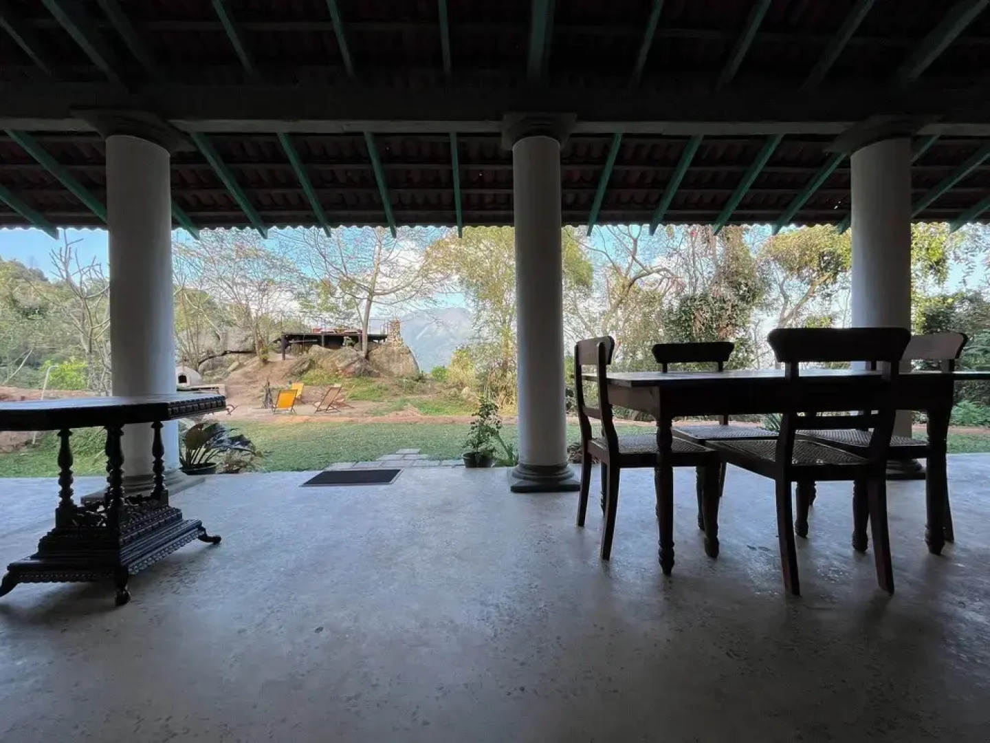 Ella Nine Peaks (Araliya Villa & The Club House)