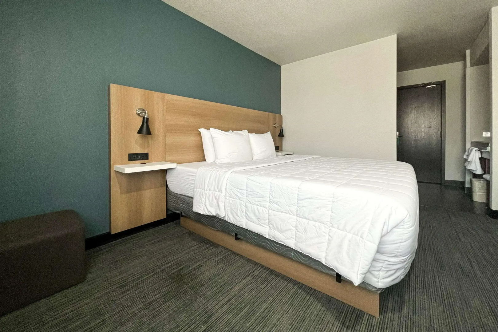 Howard Johnson by Wyndham Portland Airport