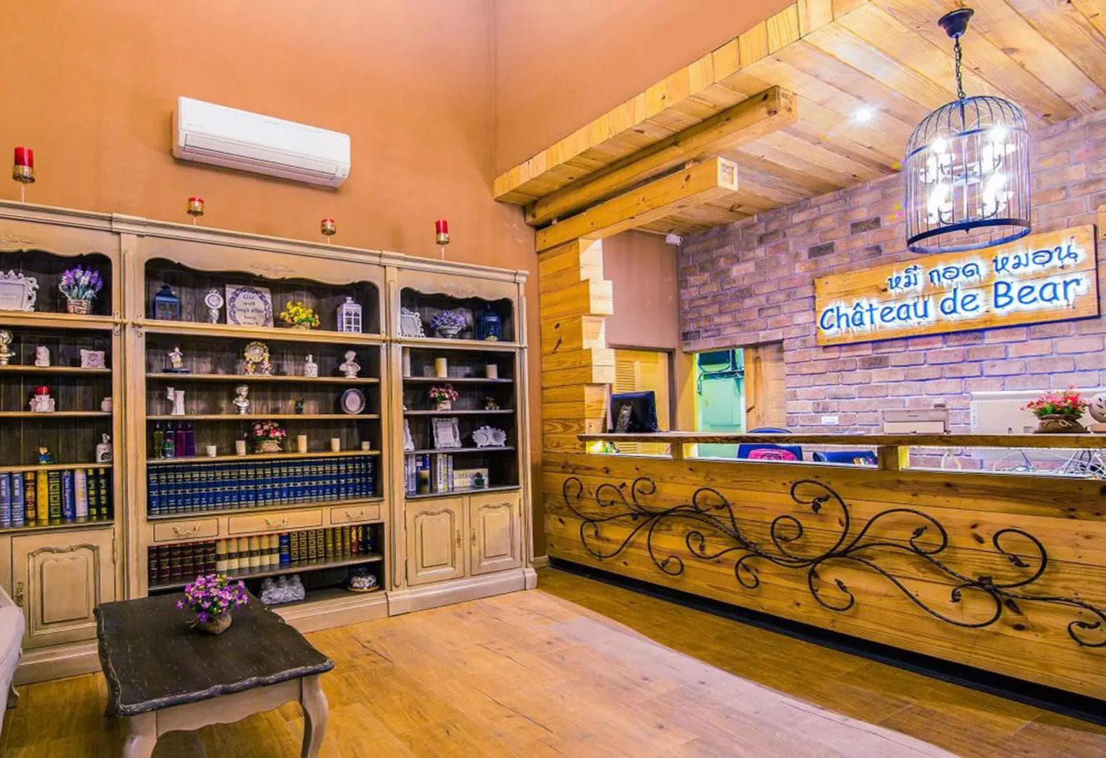 Chateau de Bear Hotel