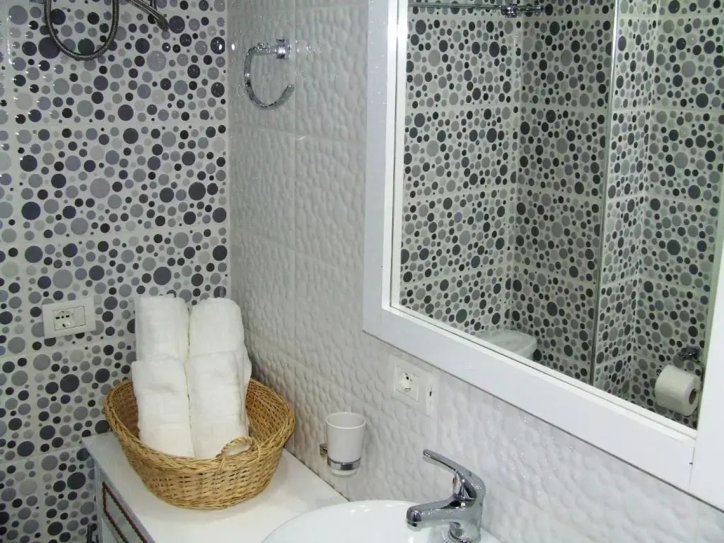 Apartments Flower Residence