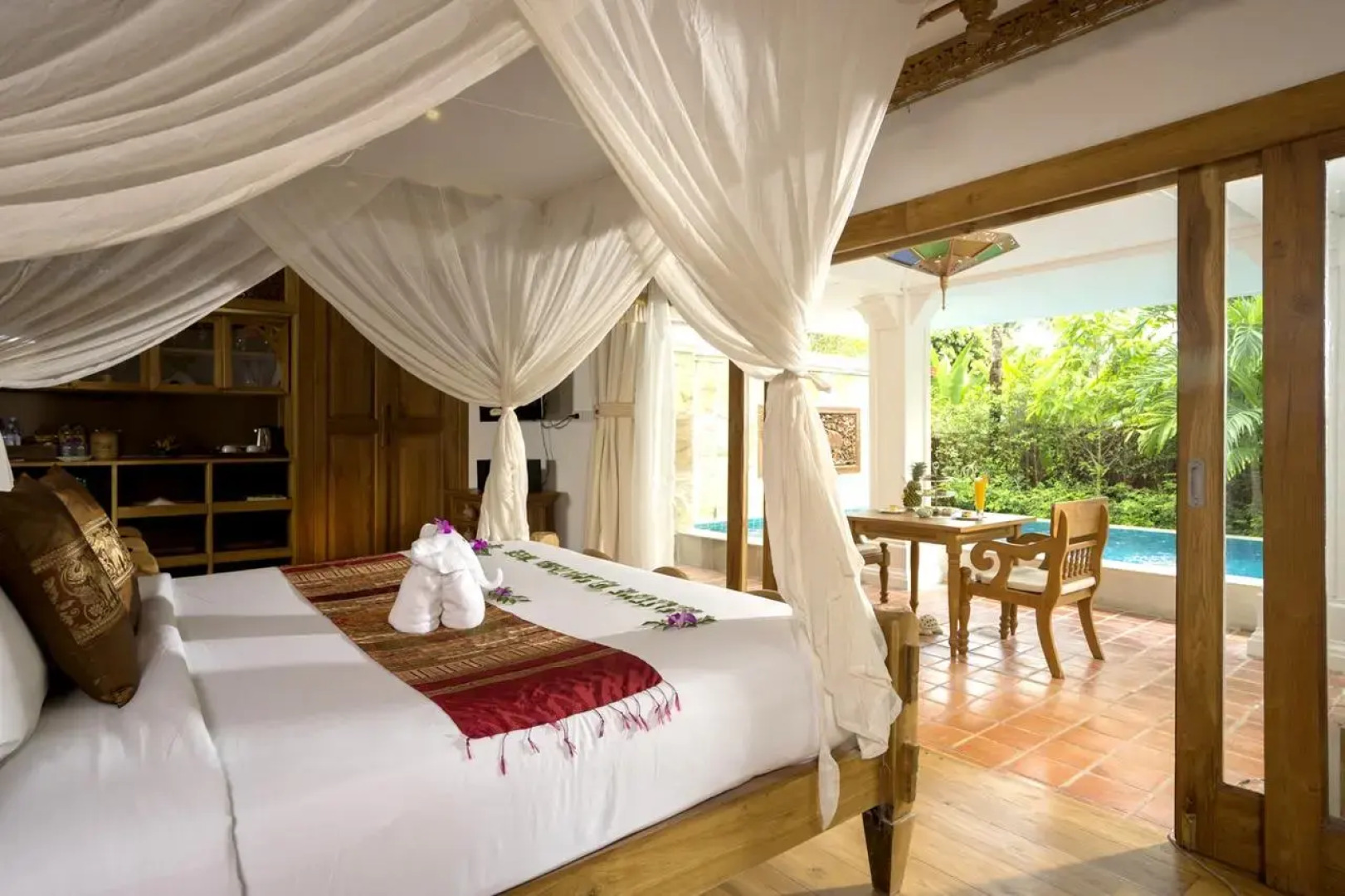 Курортный отель Santhiya Tree Koh Chang Resort