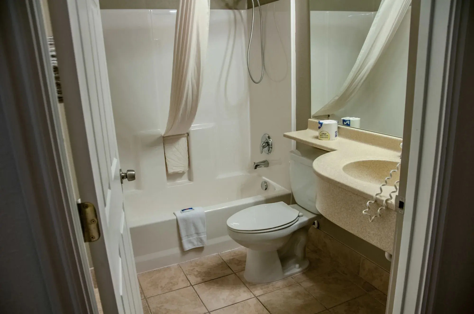 Motel 6 Idaho Falls, ID - Snake River