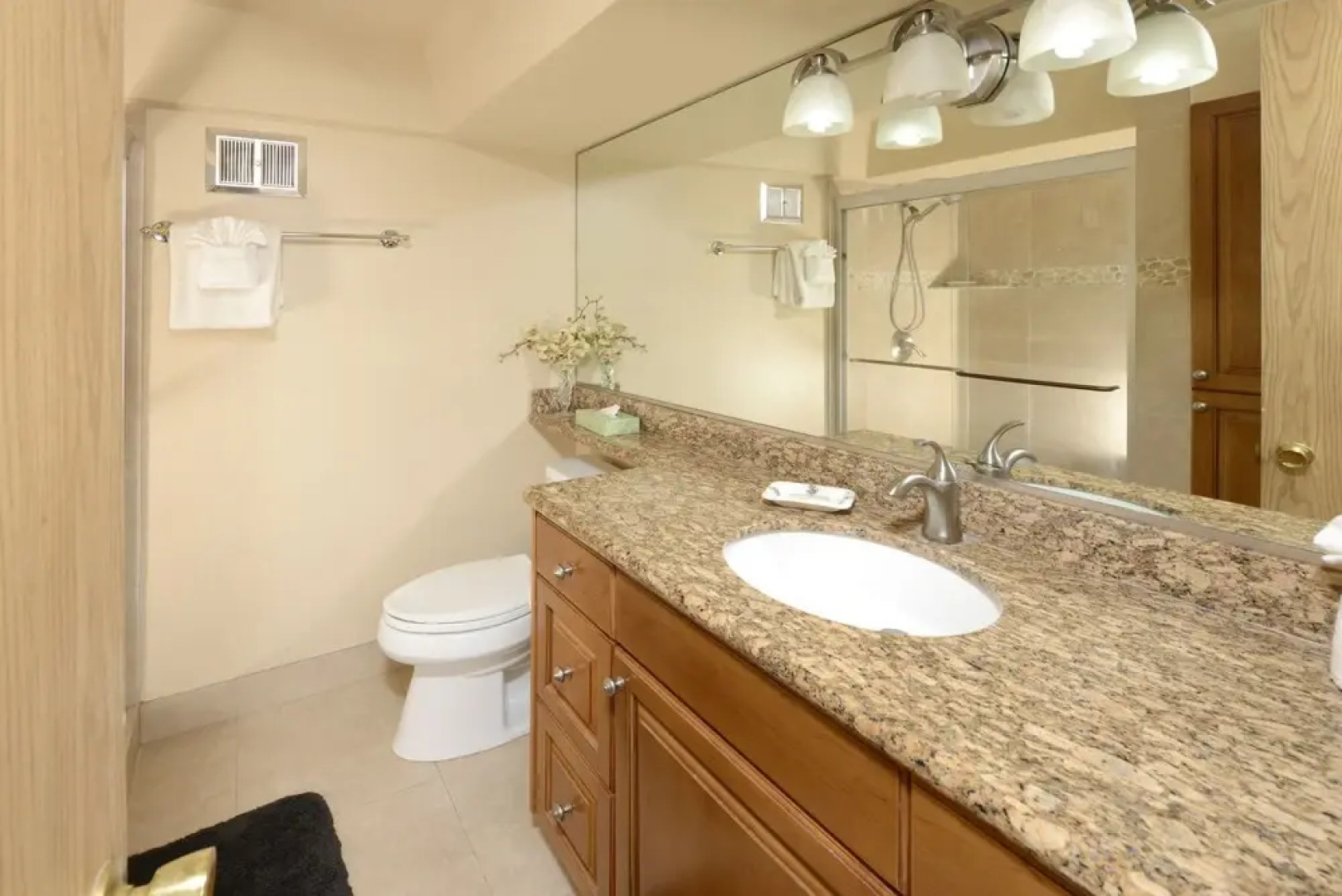 Kaleialoha #312 1 Bedroom 1 Bathroom Condo by Redawning