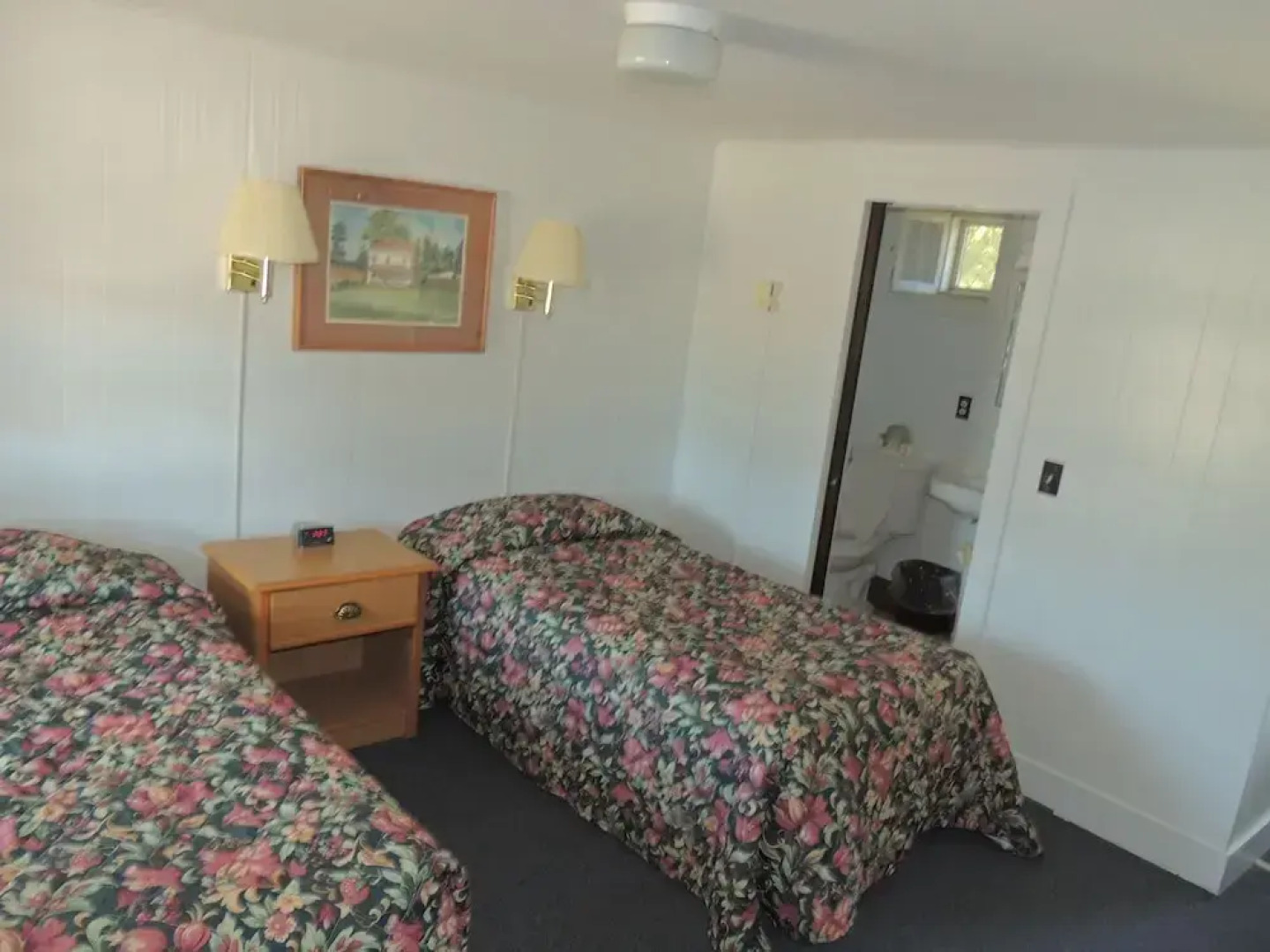 Phil & Anns Sunset Motel