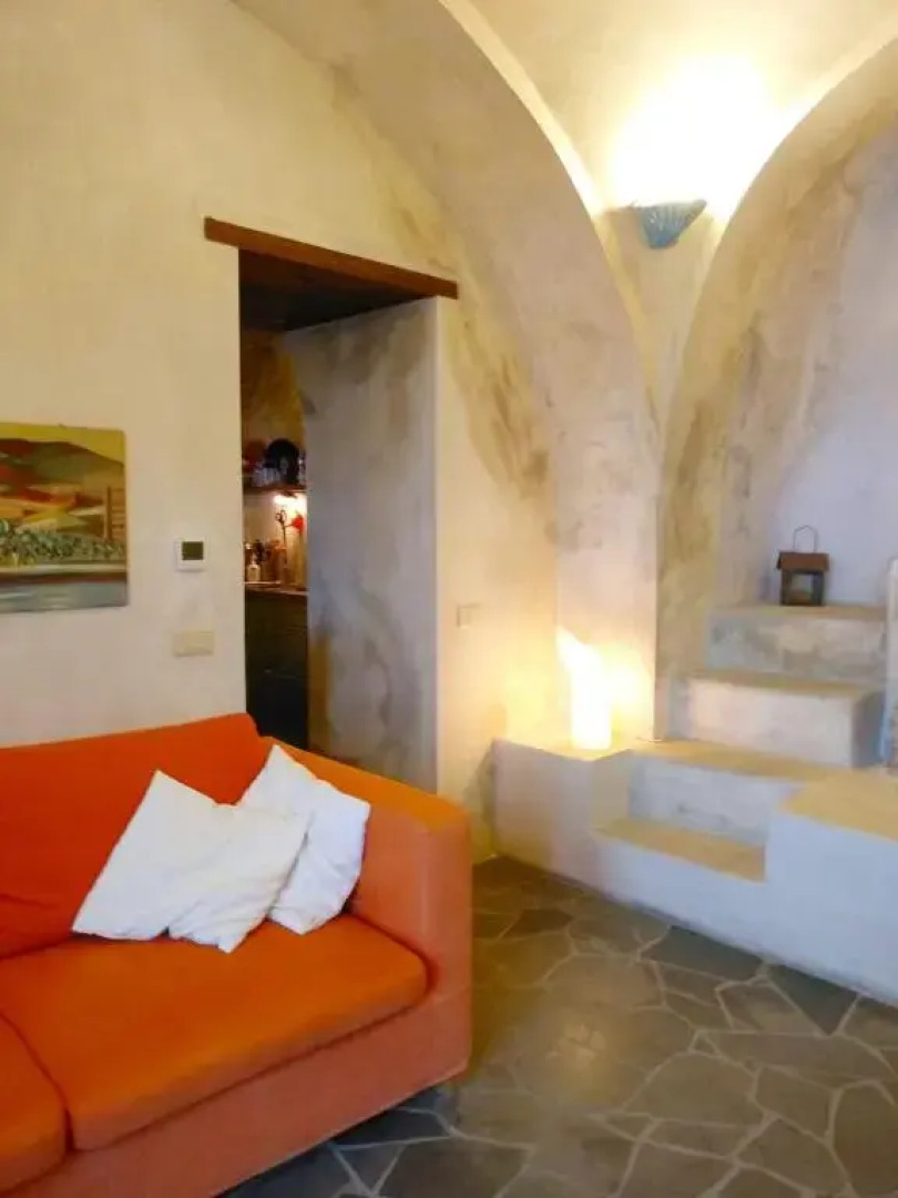 The Little Tower of Minuta