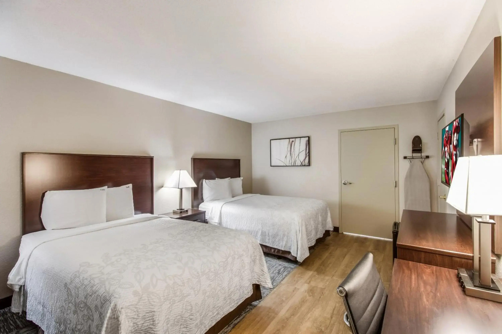 Four Points by Sheraton Milwaukee North Shore