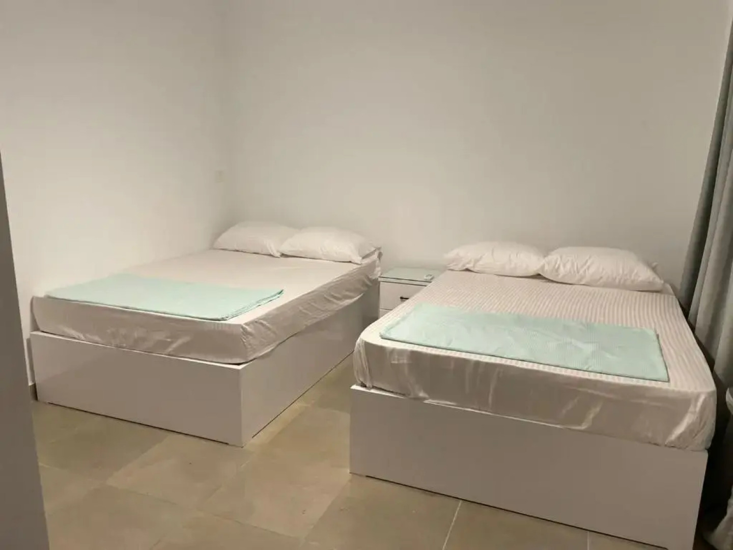 2 bedroom Chalet with garden for rent at Amwaj north cost