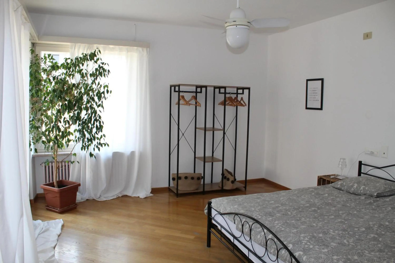 Appartamento con terrazza a due minuti dal lago