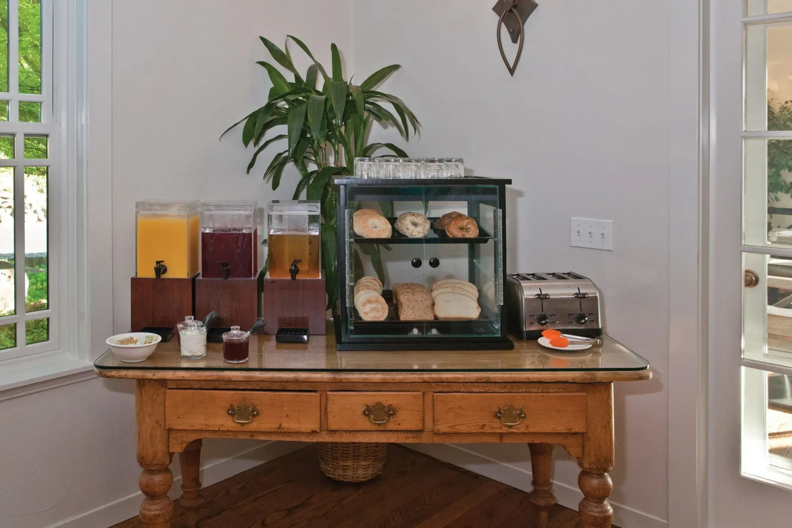 Le Petit Pali St. Helena