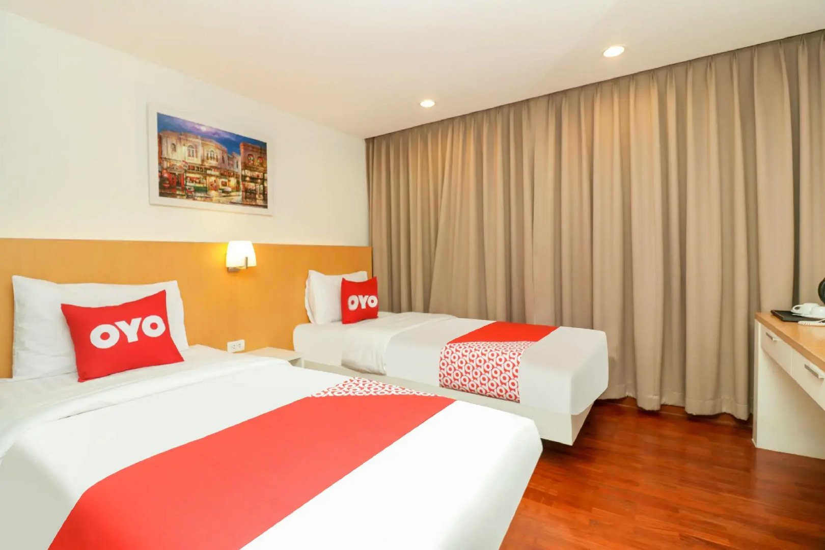 OYO 225 Premier Place Hotel