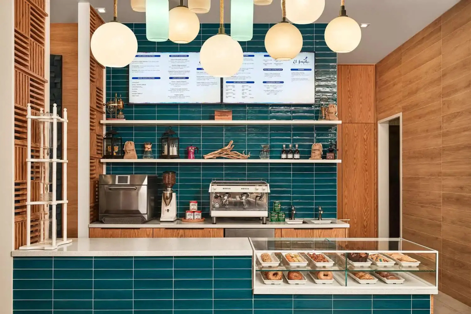 Faro Blanco Resort & Yacht Club Marathon, Curio by Hilton