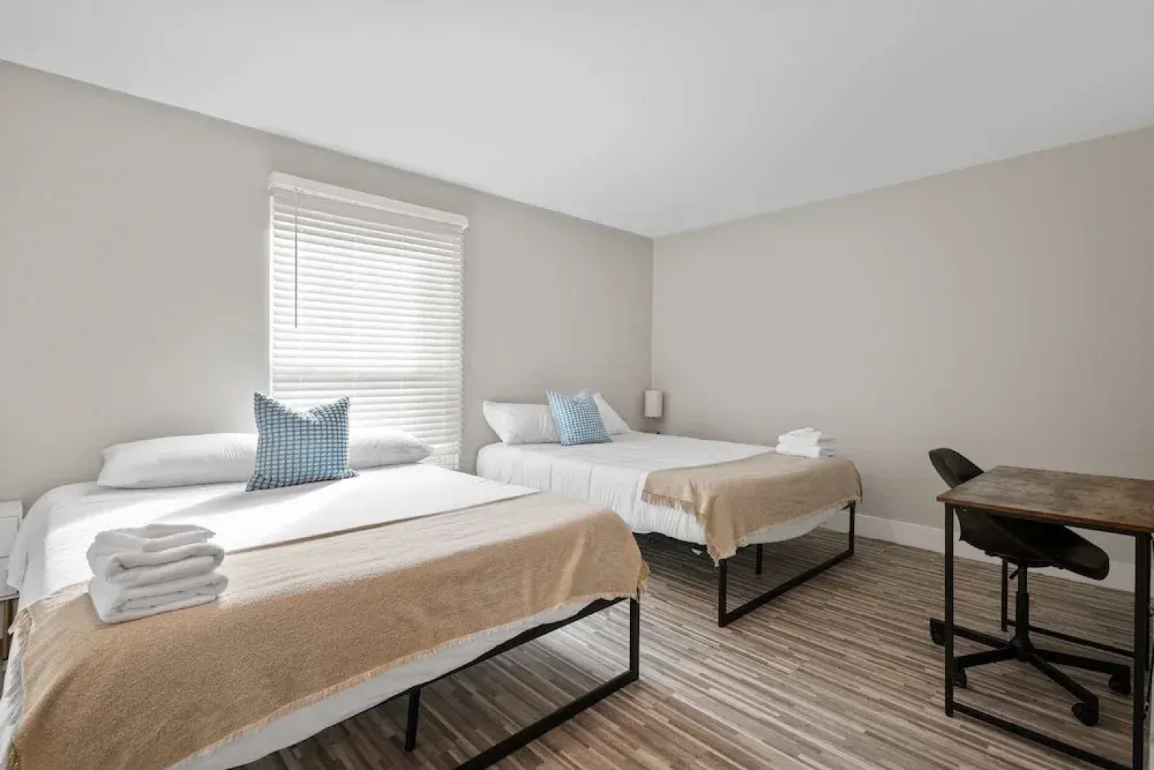 Bright and Airy 2BR 2BA in the Heart of the City