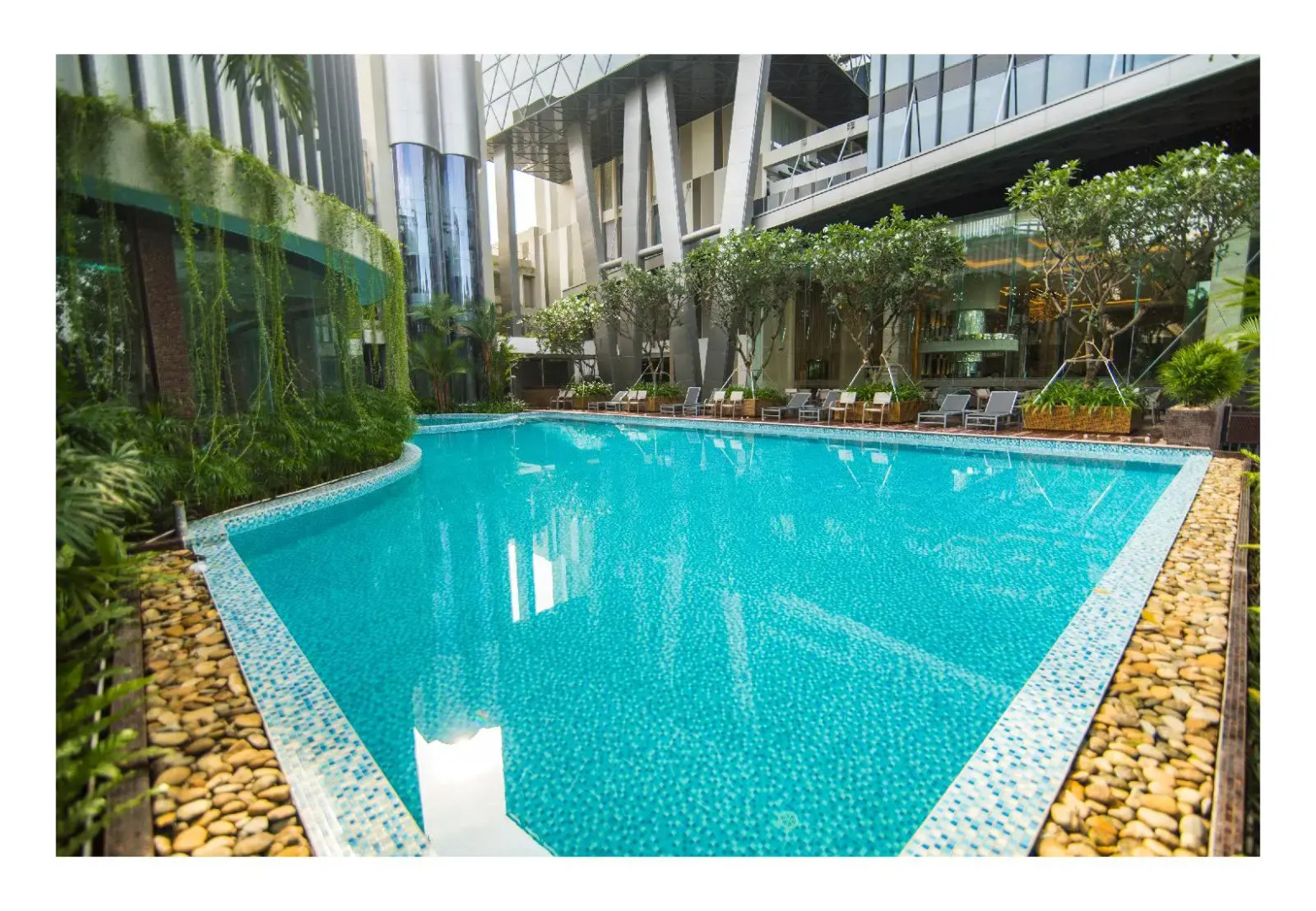 The Mira Central Park Hotel