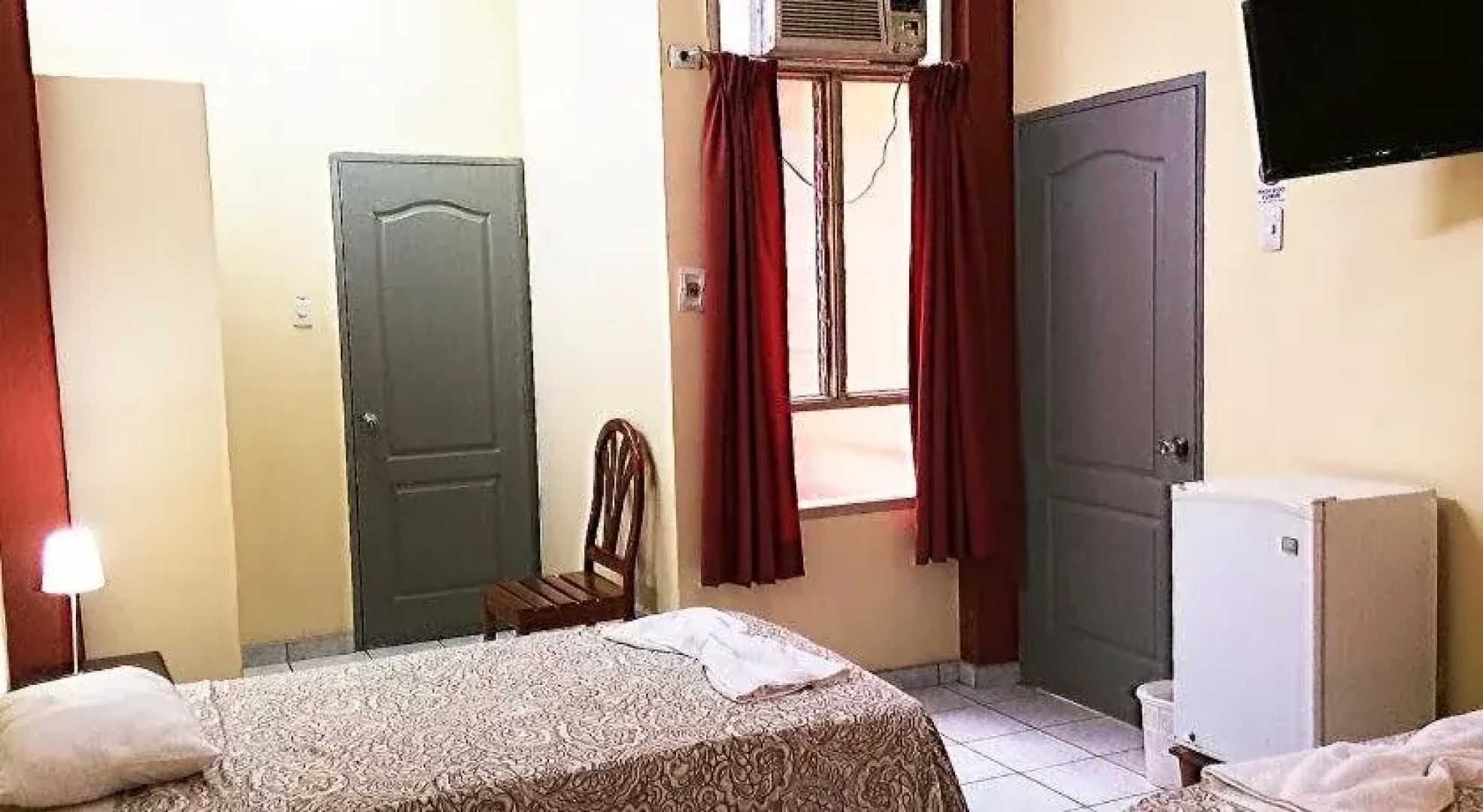 La Posada de Lobo Hotel & Suites