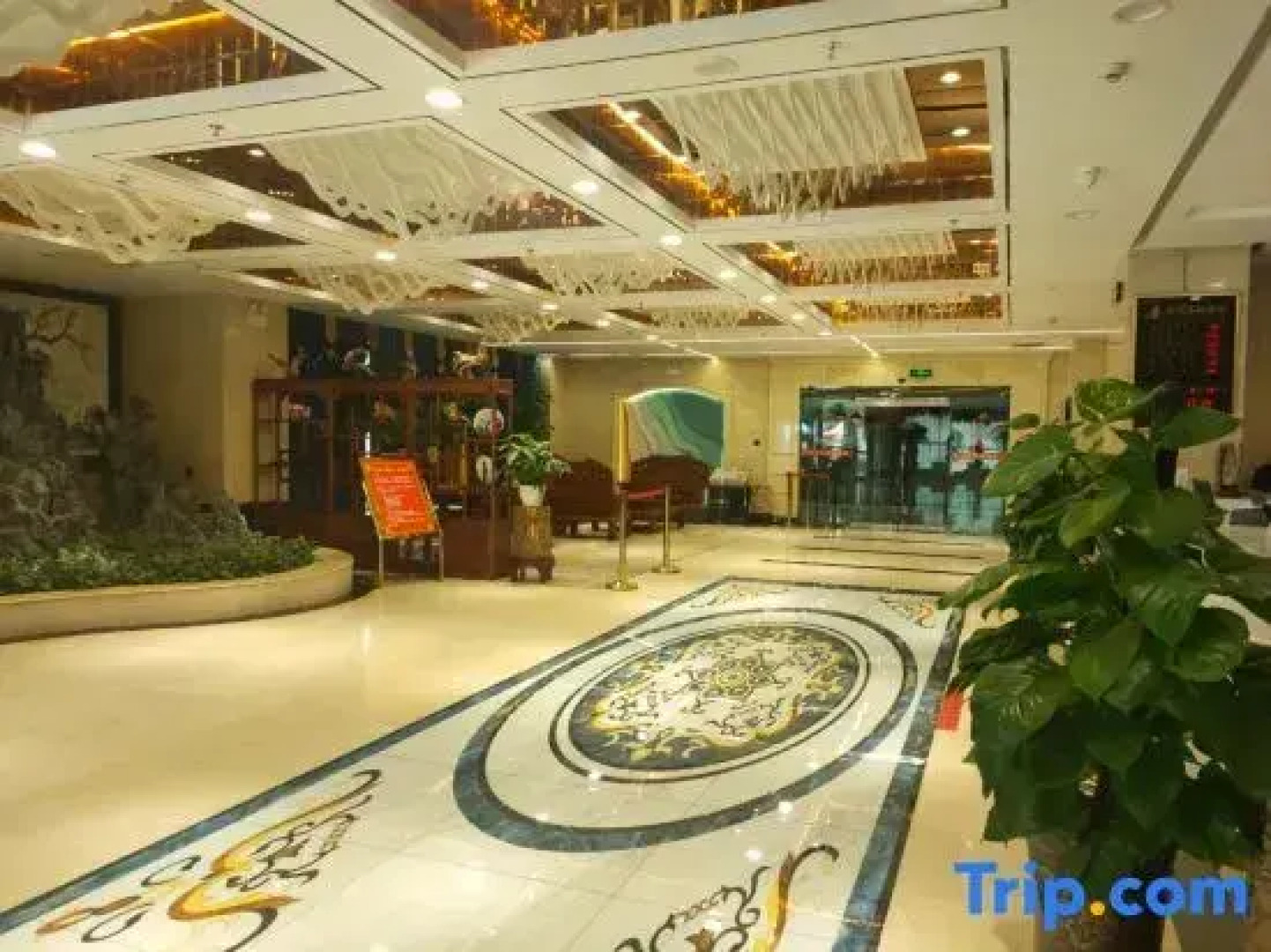 Xizhou International Hotel