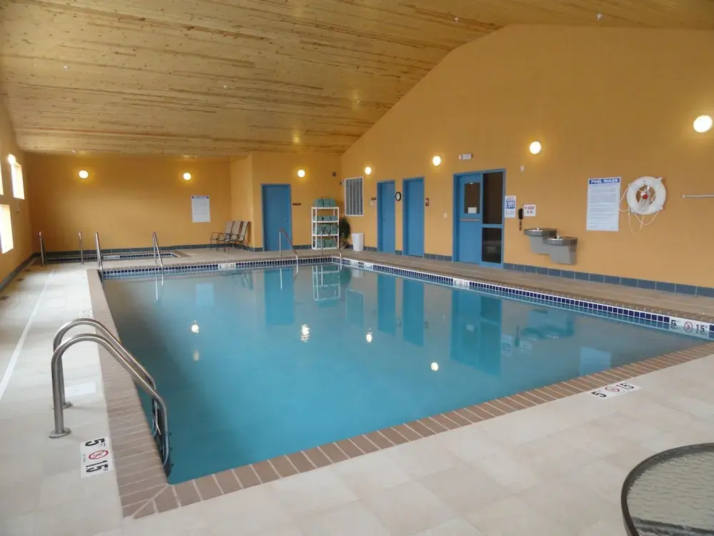 Canby Inn And Suites