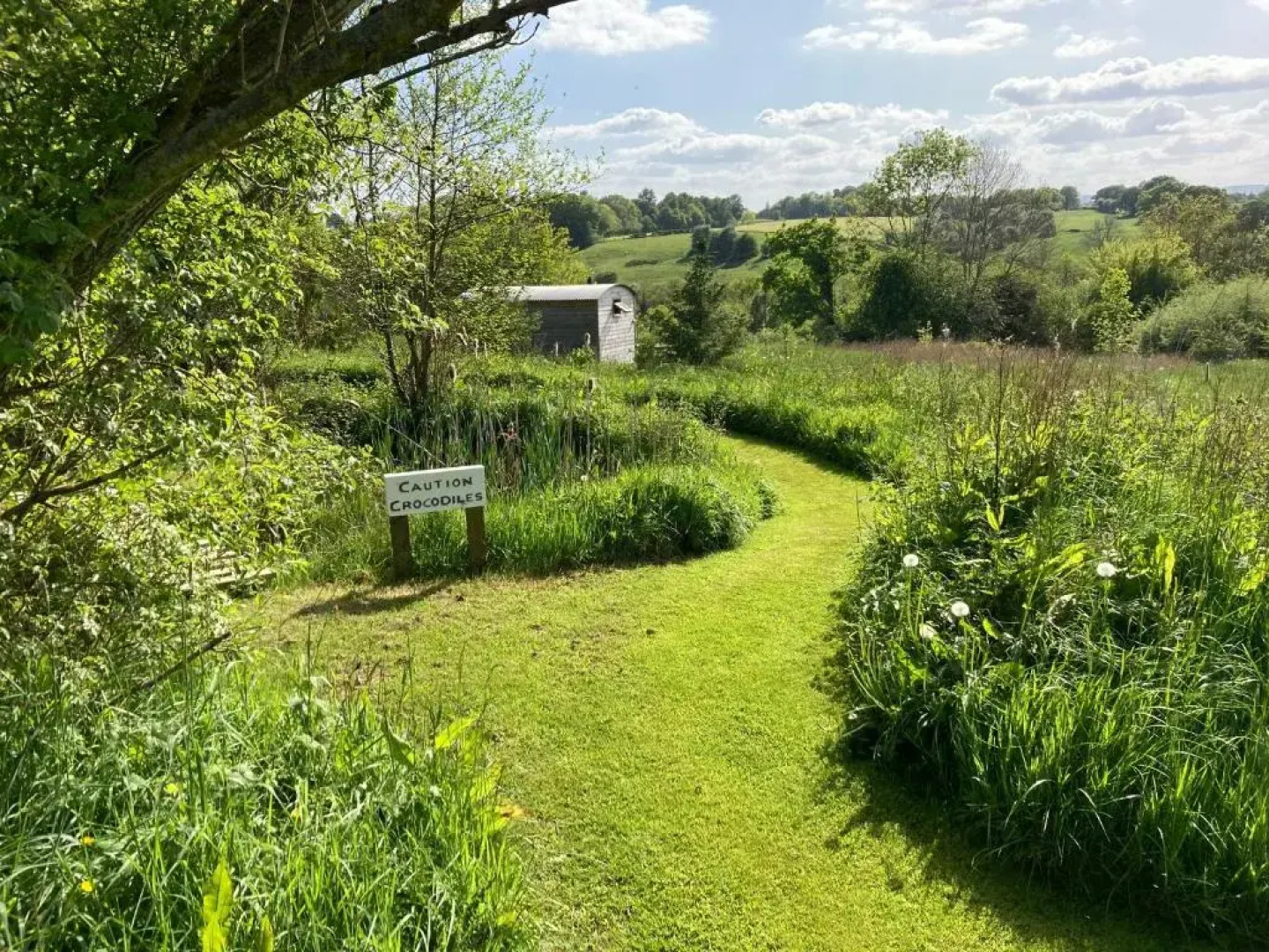 The Shepherd's Hut with seasonal Swimming Pool