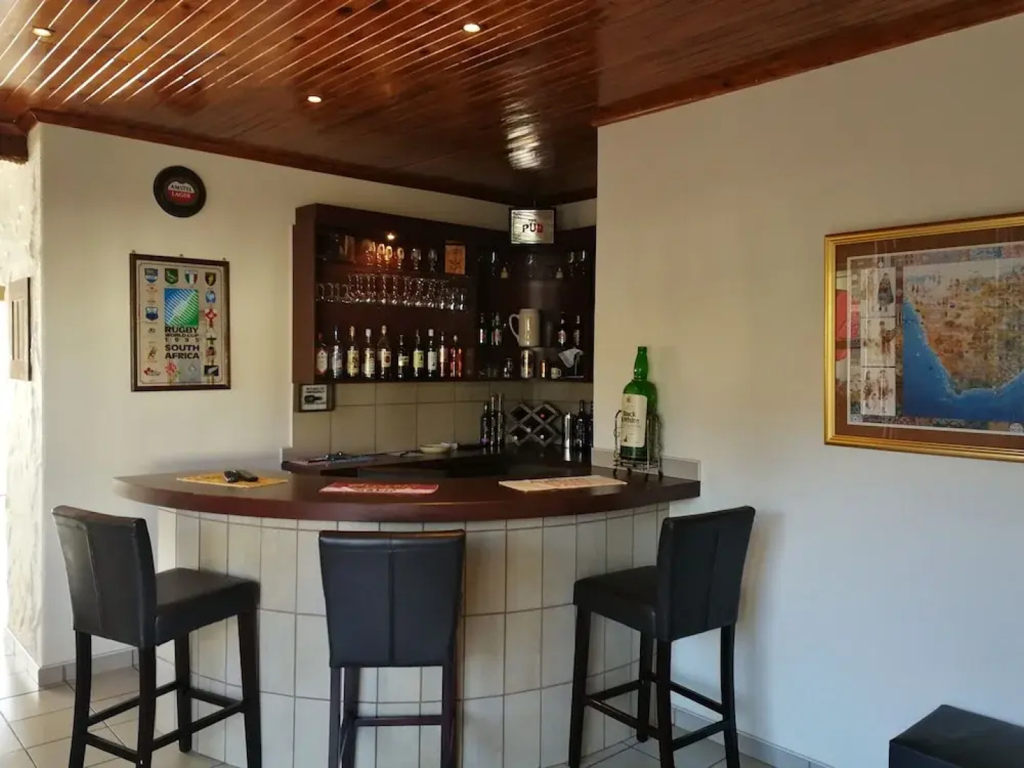 17 on 13th Guest House